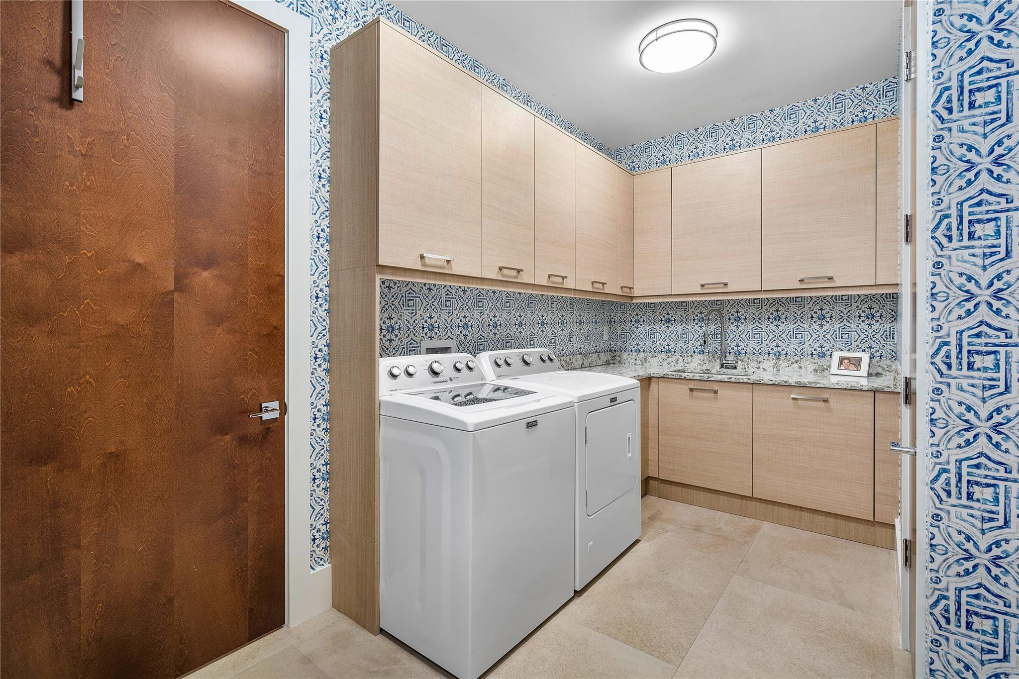 615 Royal Plaza Drive