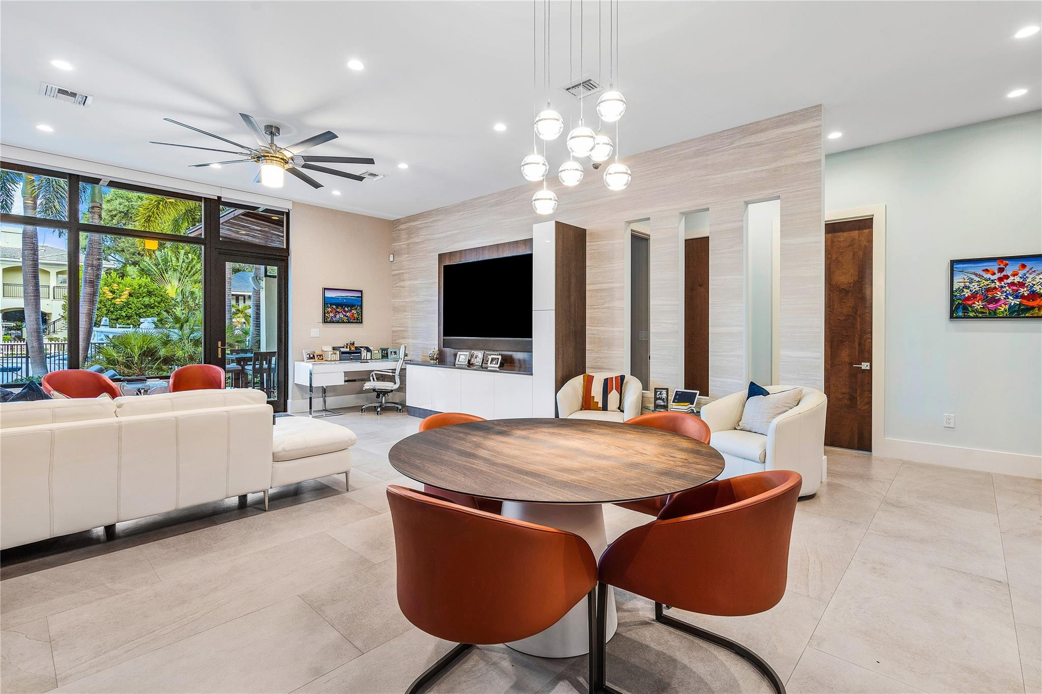 615 Royal Plaza Drive