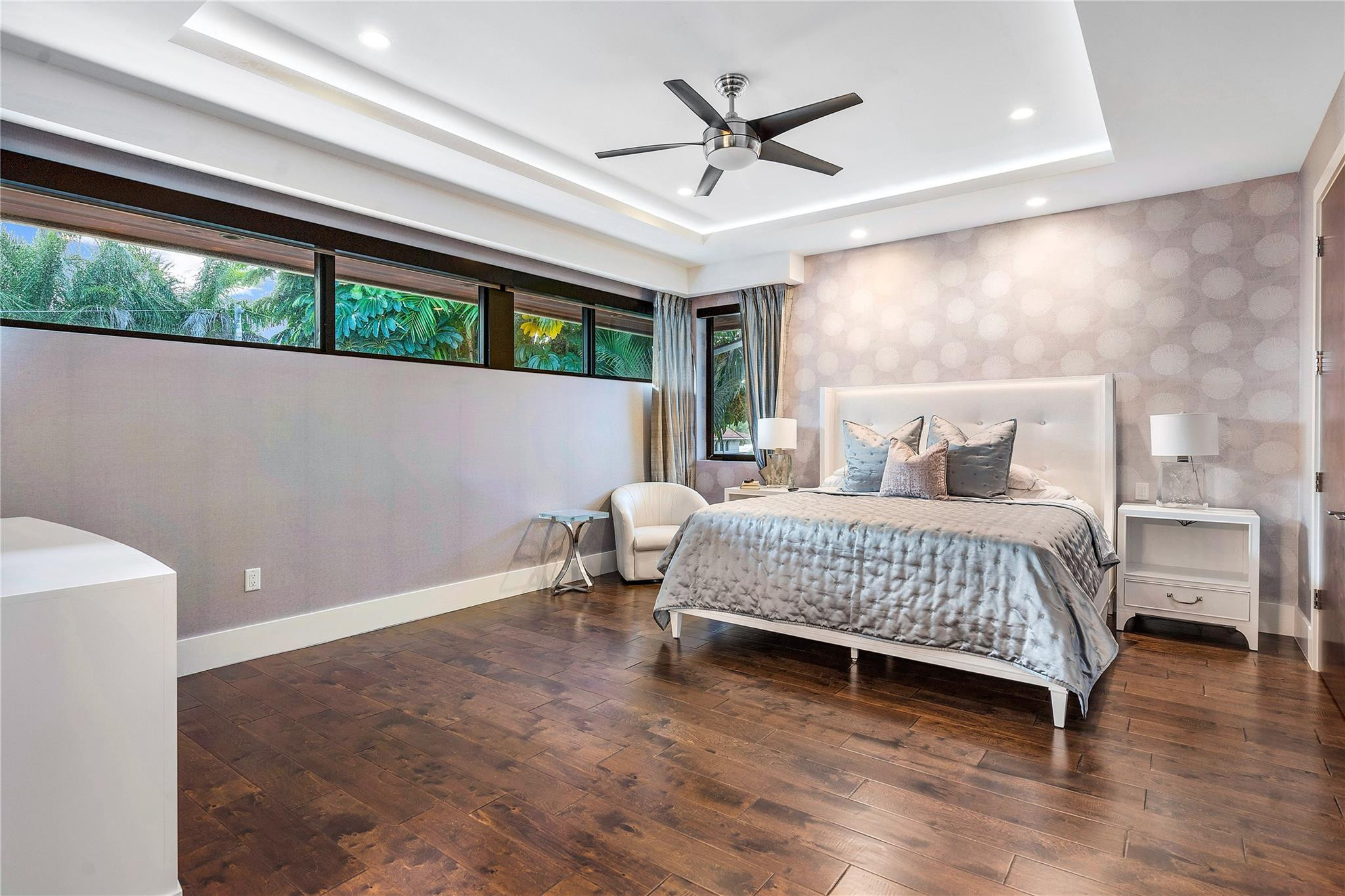 615 Royal Plaza Drive