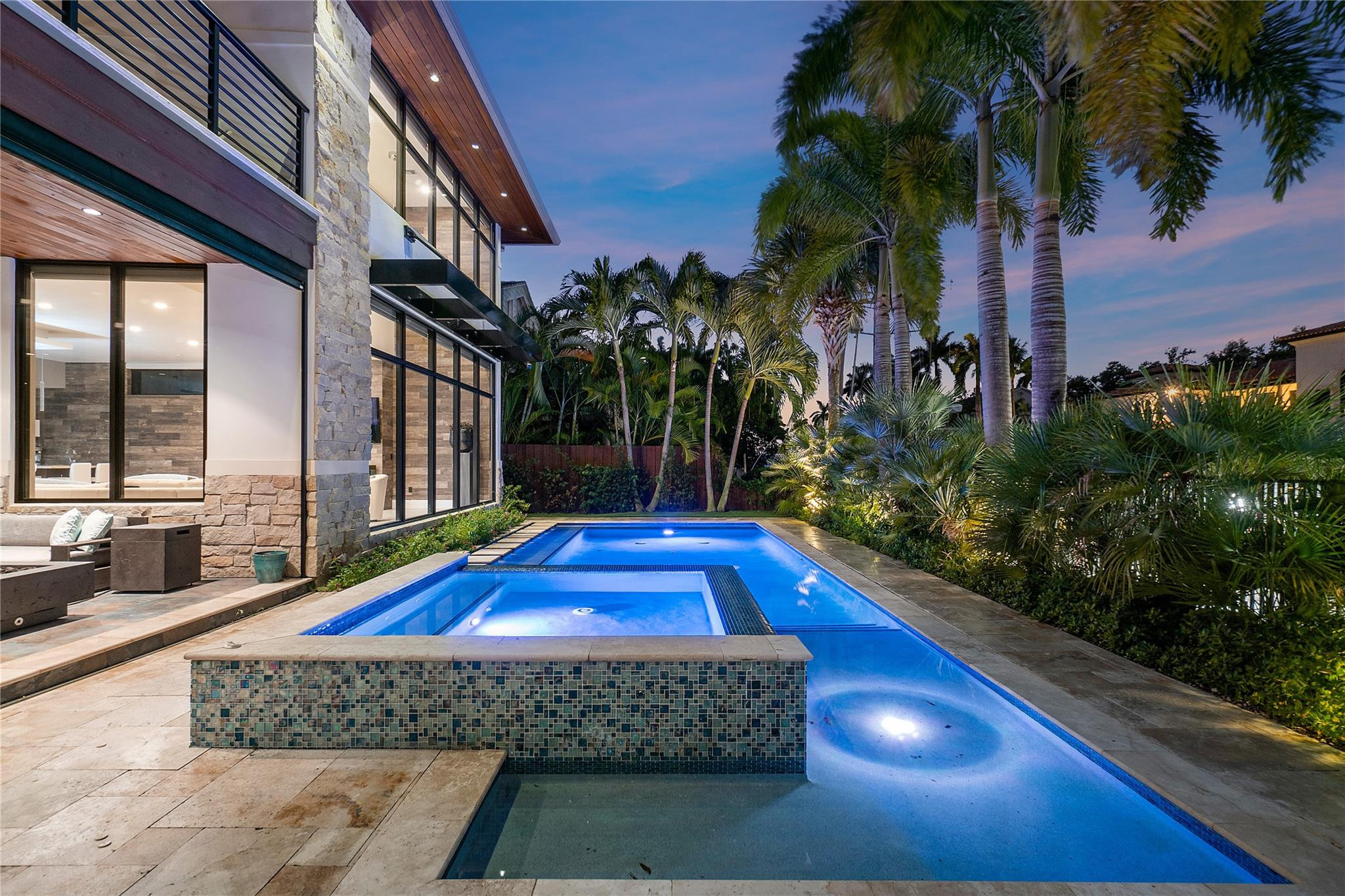 615 Royal Plaza Drive