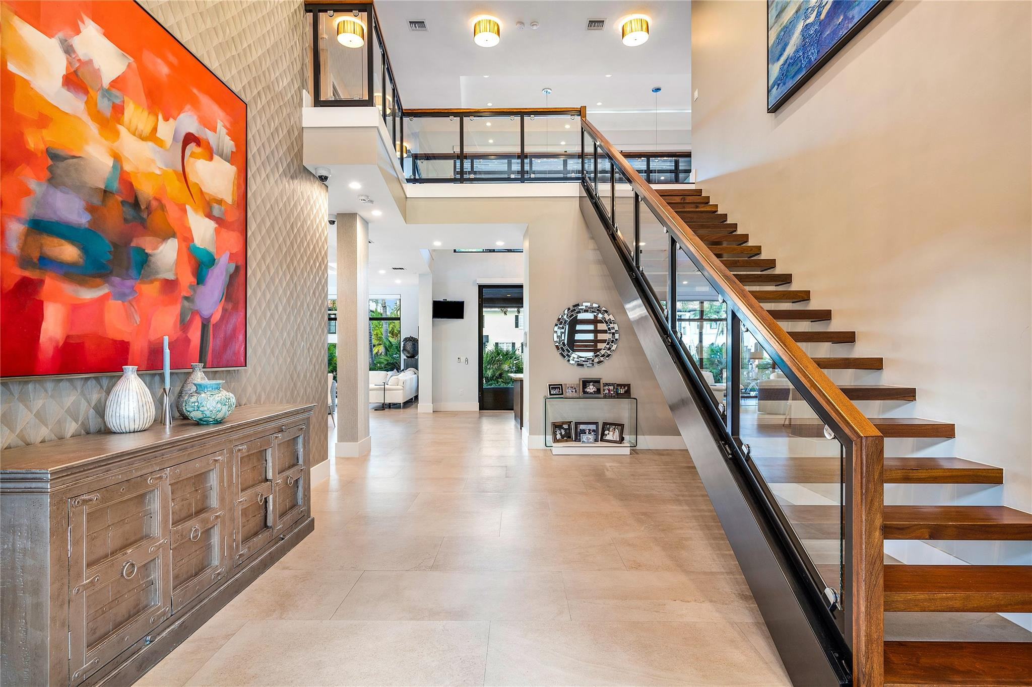 615 Royal Plaza Drive