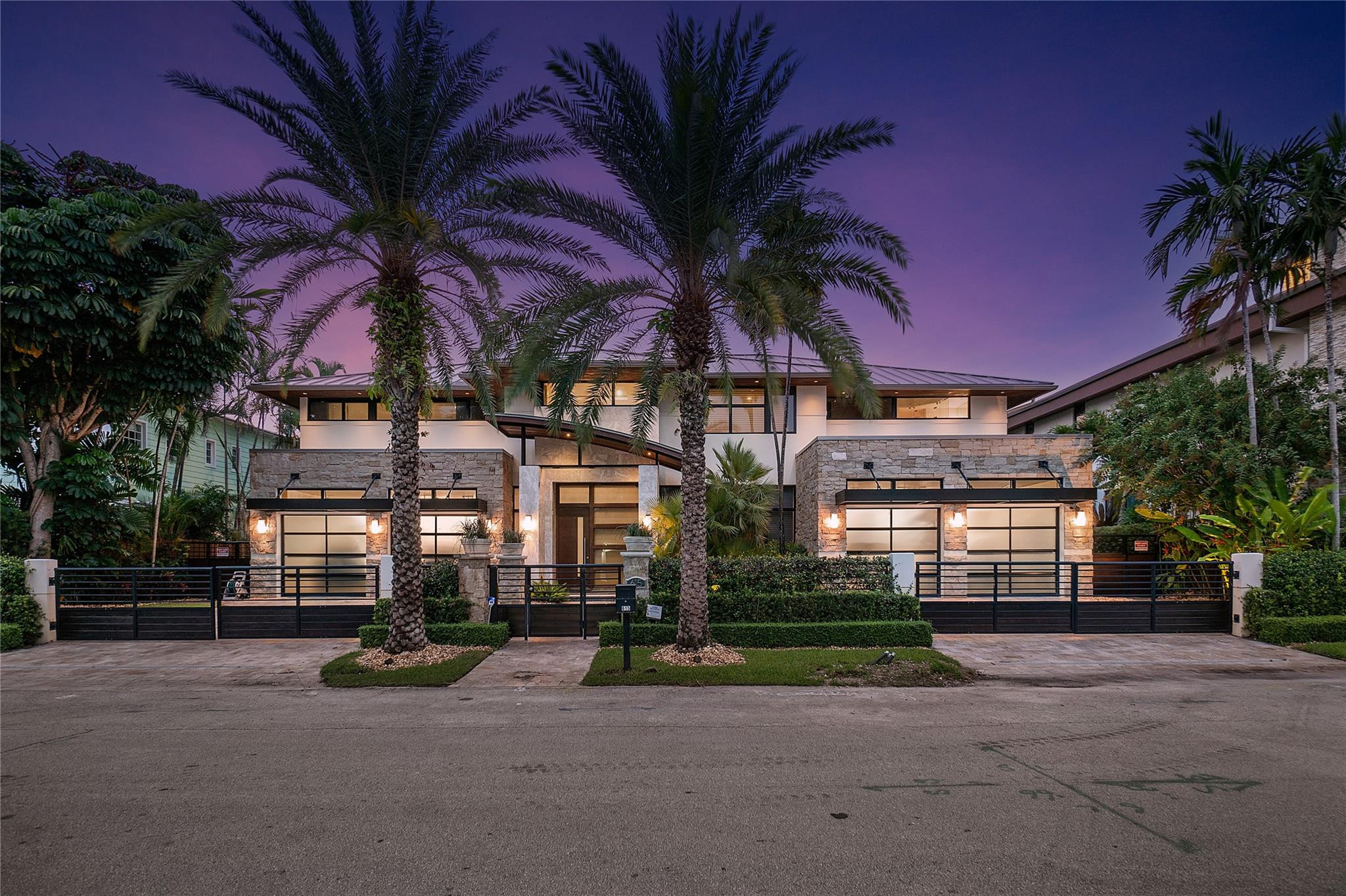 615 Royal Plaza Drive