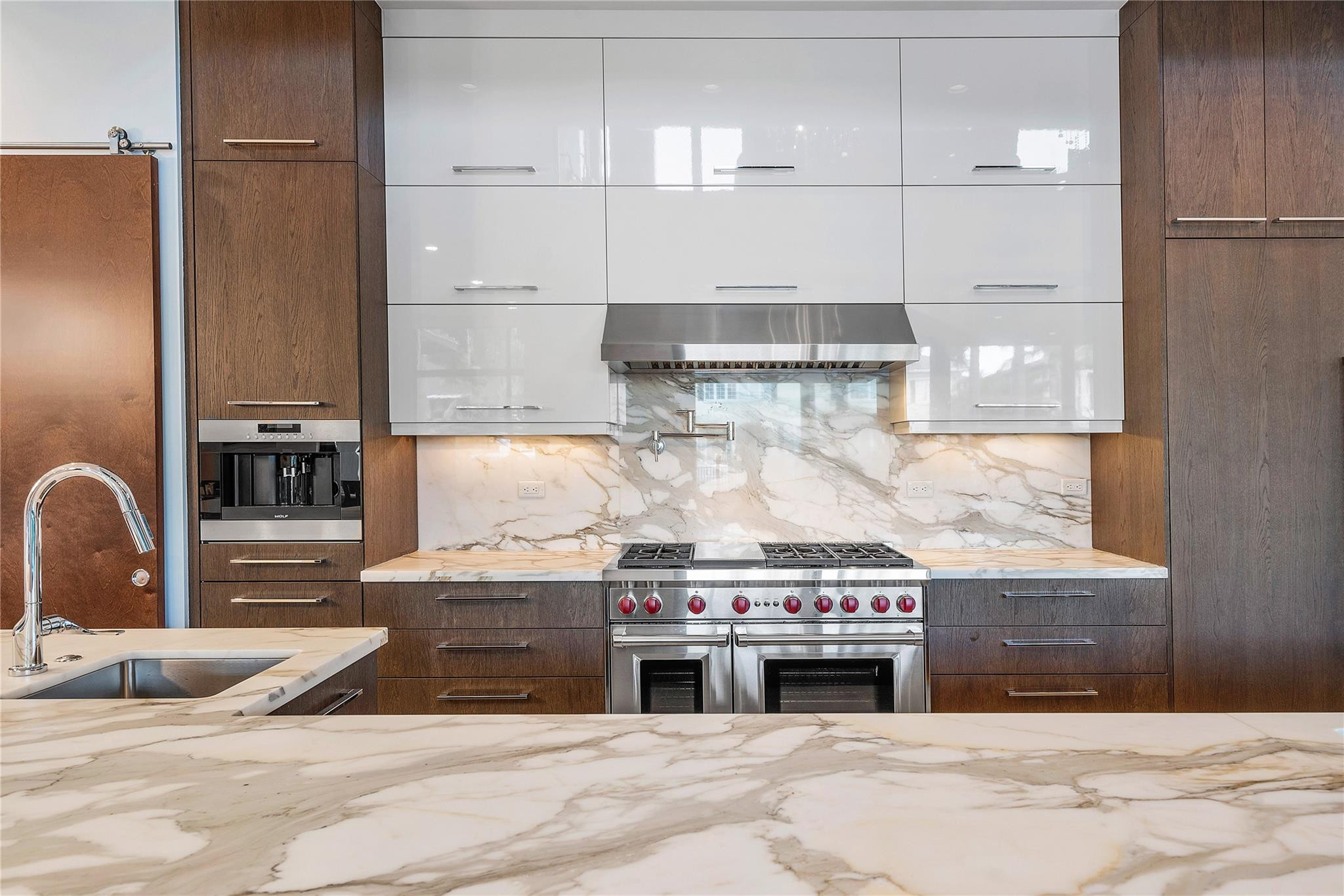 615 Royal Plaza Drive