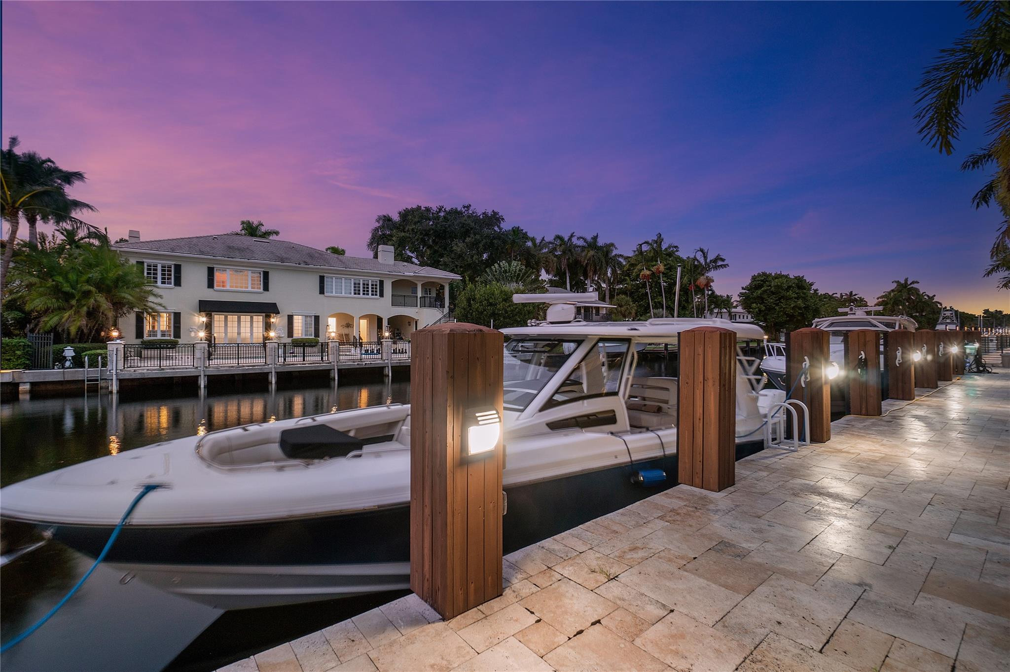 615 Royal Plaza Drive