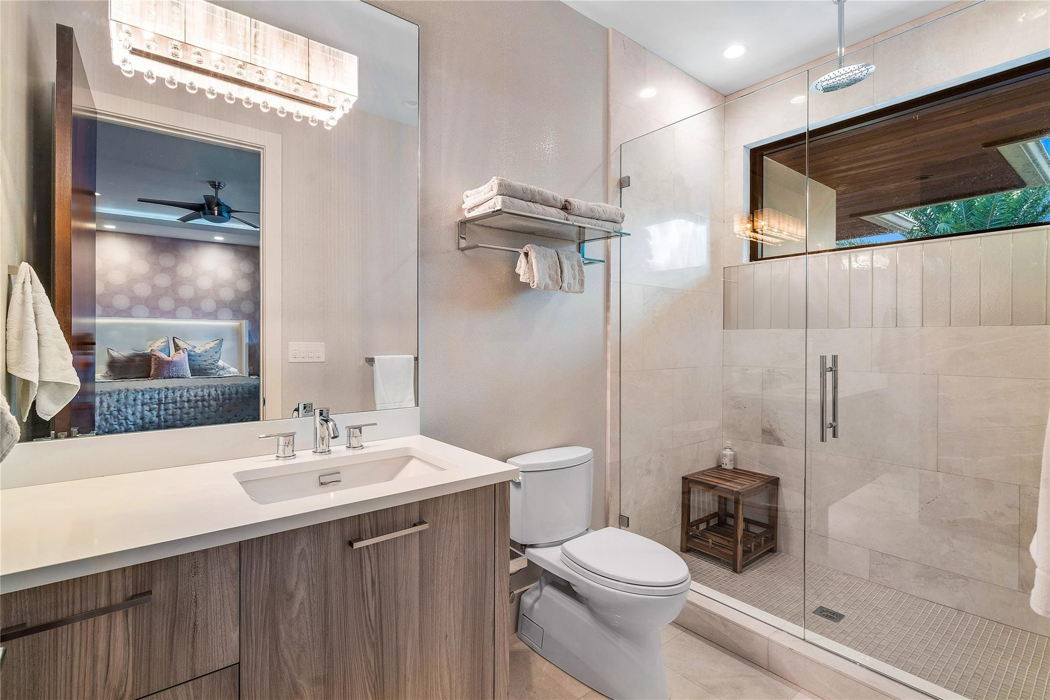 615 Royal Plaza Drive