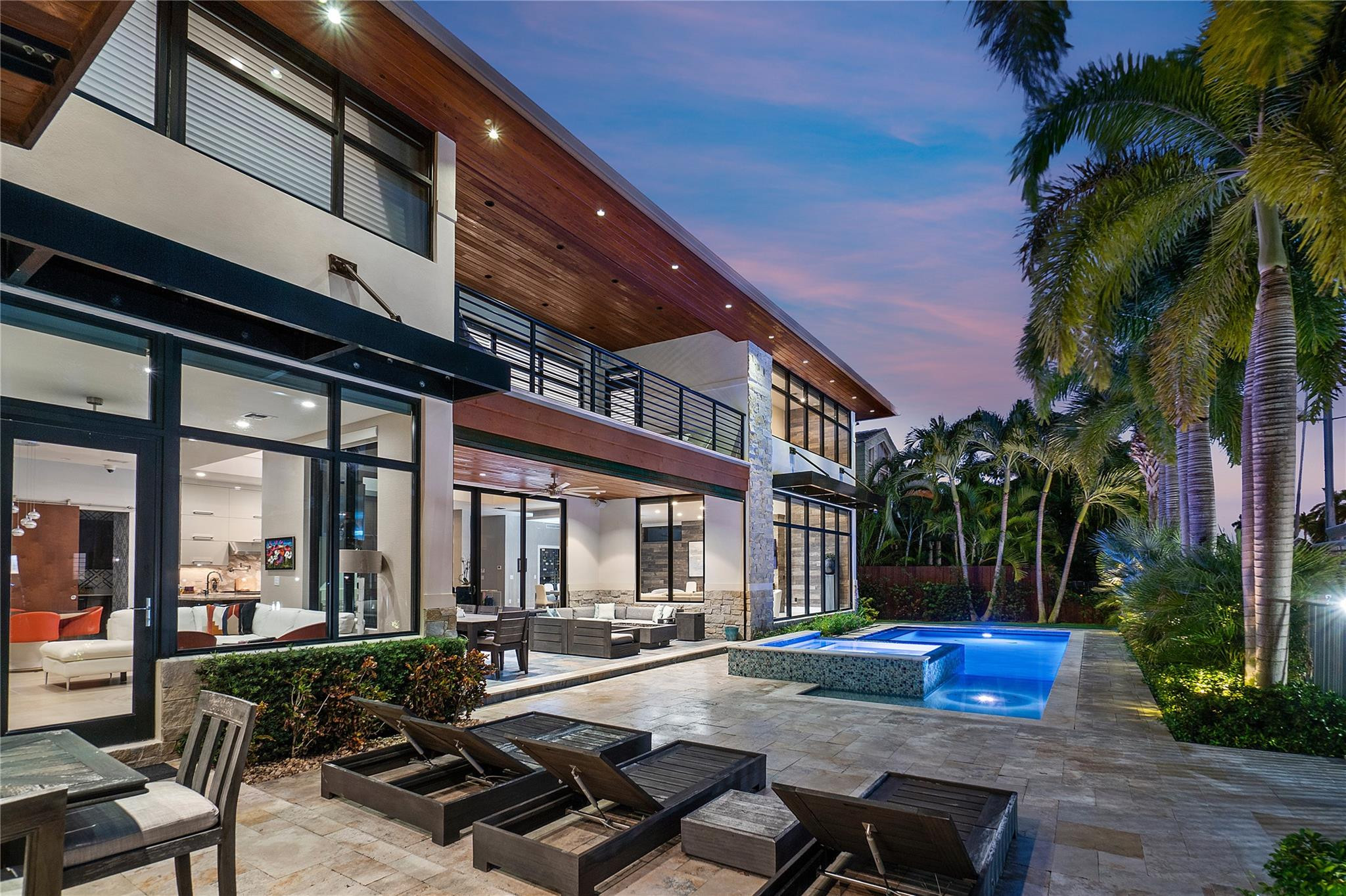 615 Royal Plaza Drive