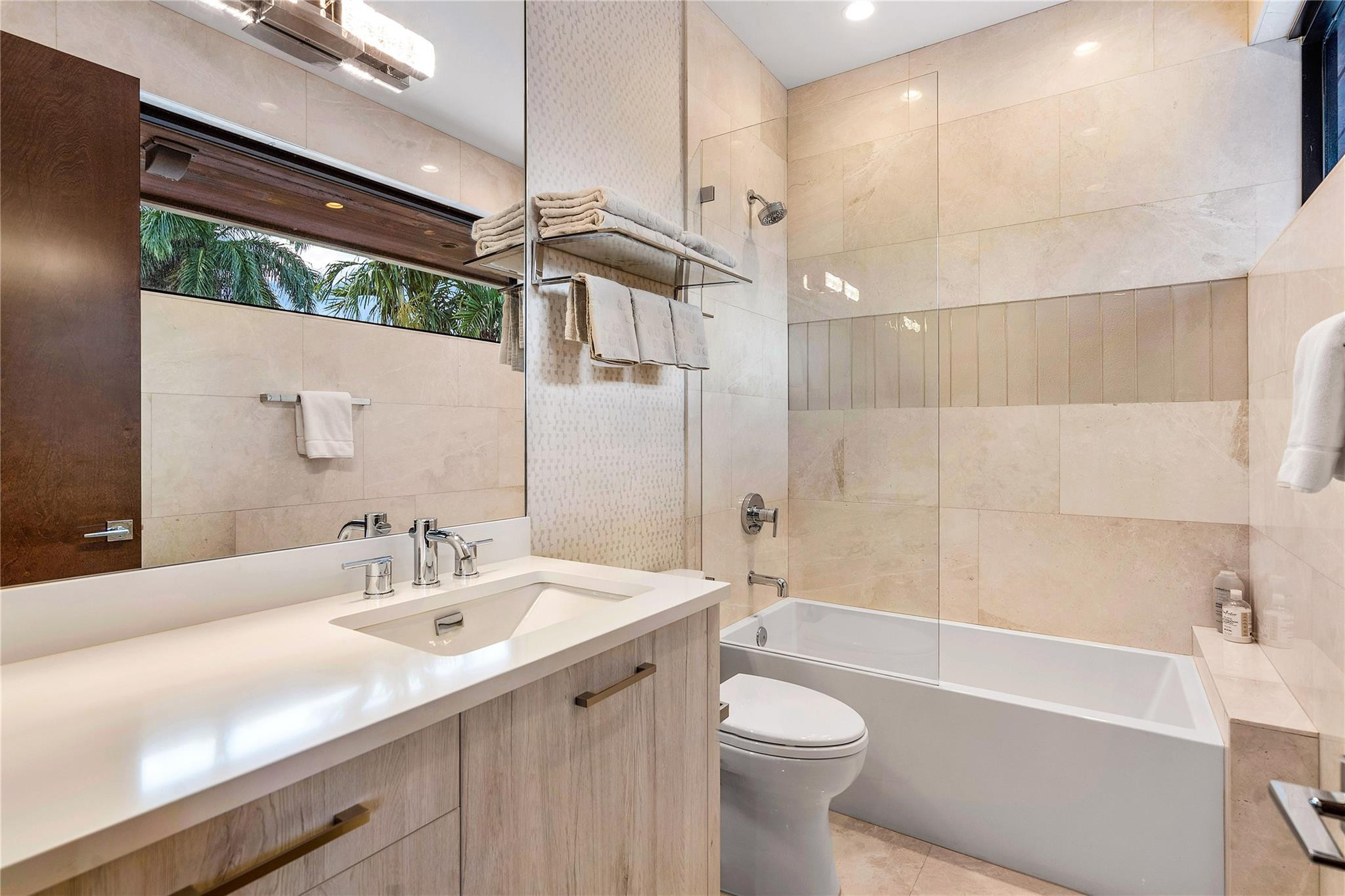 615 Royal Plaza Drive