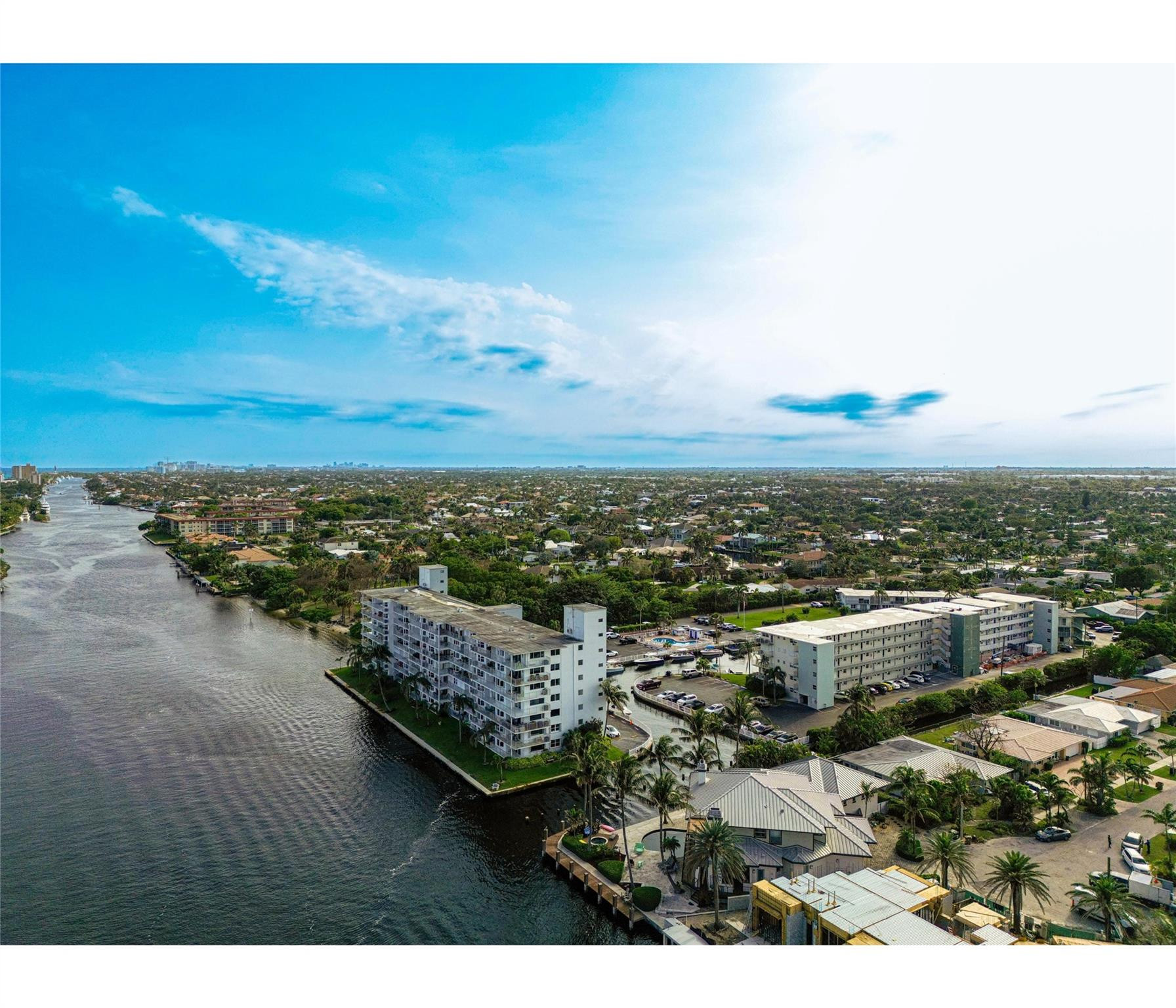 1511 SE 15 Court 304