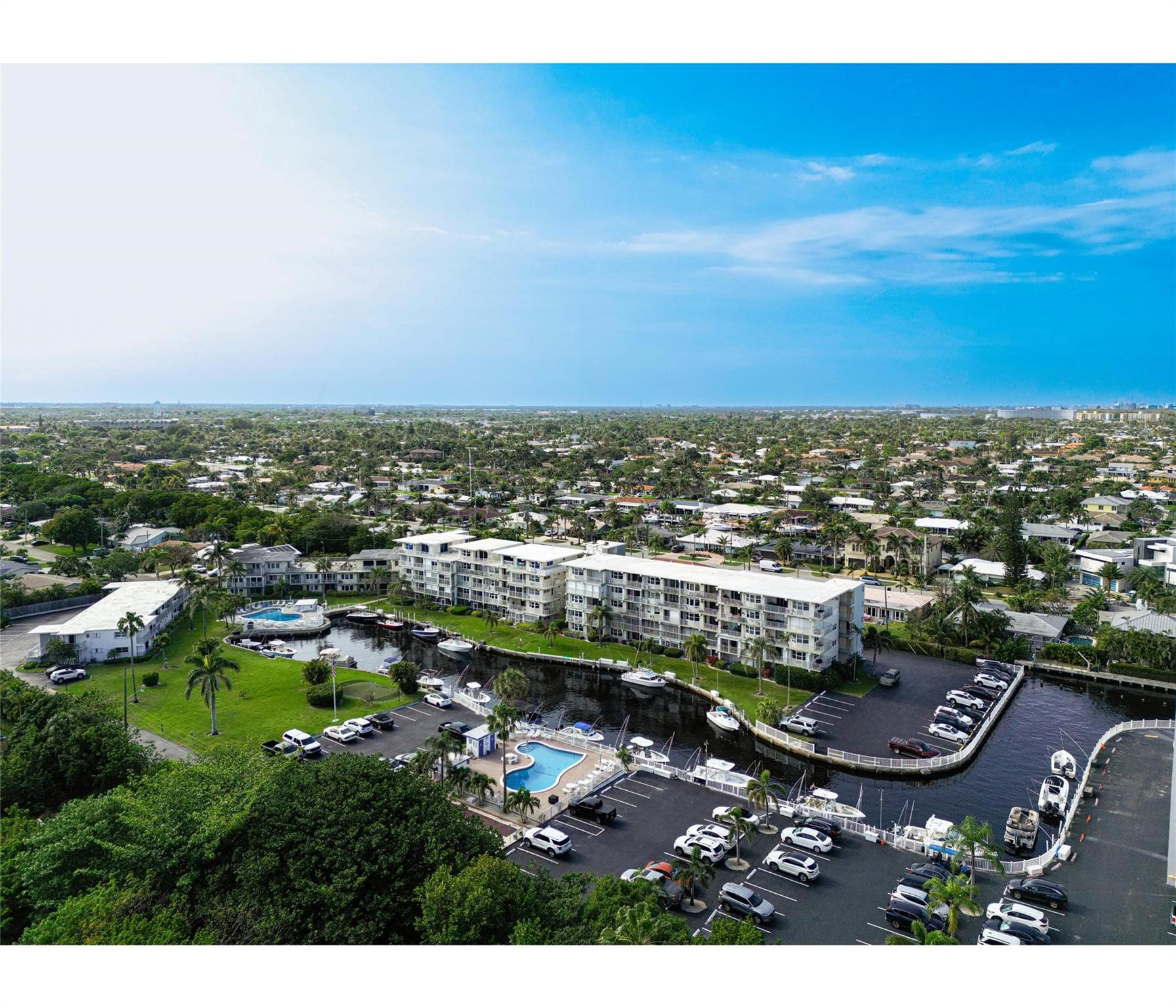 1511 SE 15 Court 304