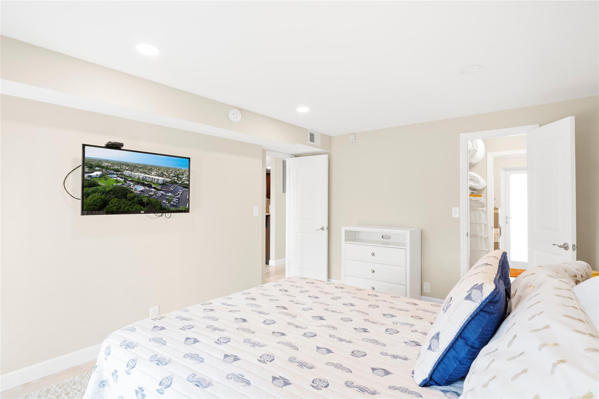 1511 SE 15 Court 304