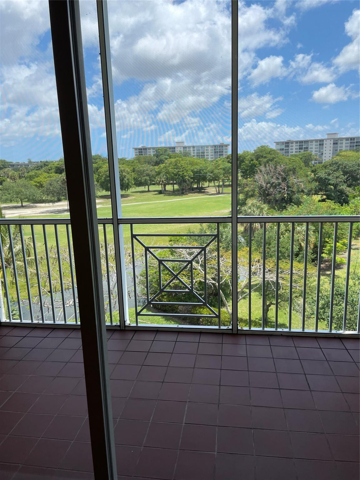 3500 Oaks Clubhouse Drive 510