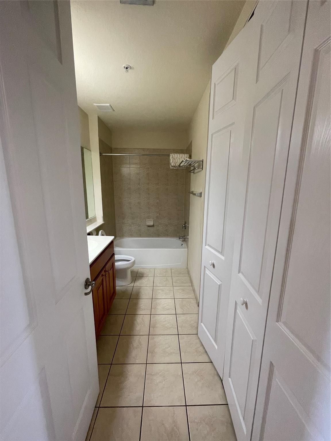 3500 Oaks Clubhouse Drive 510