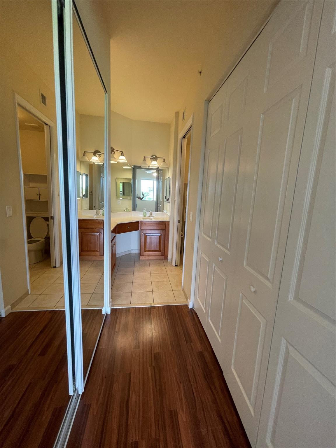 3500 Oaks Clubhouse Drive 510