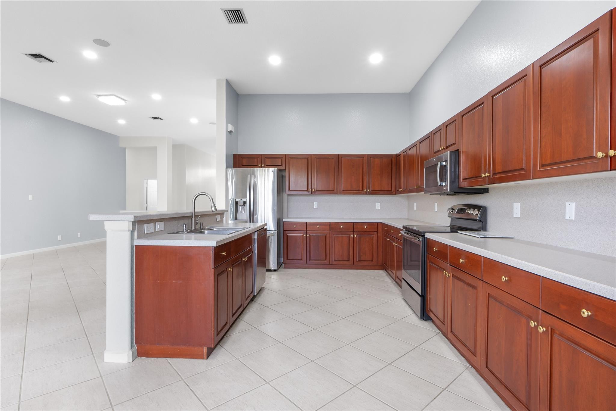 2048 Quail Roost Drive