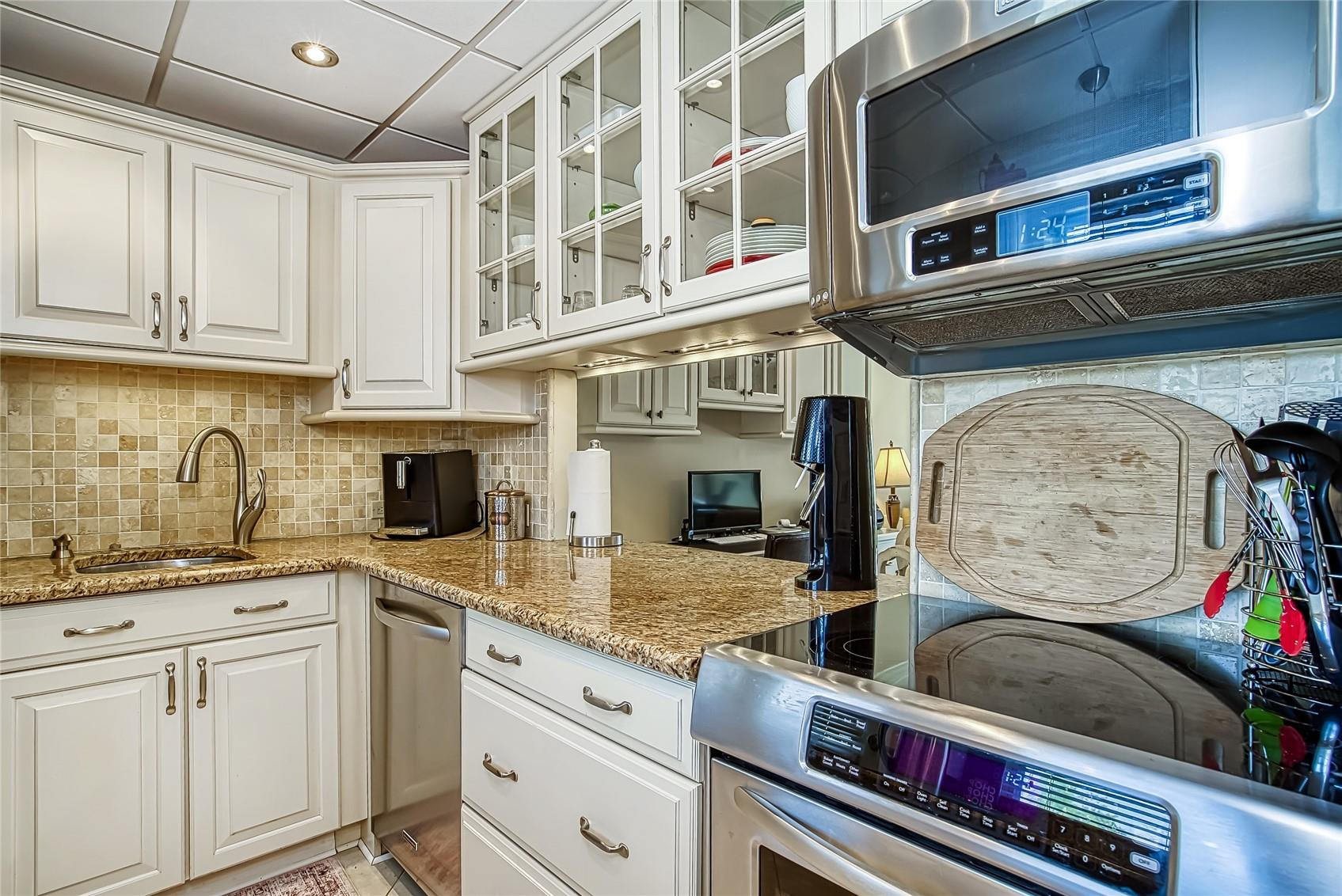 600 NE 2nd Street 113