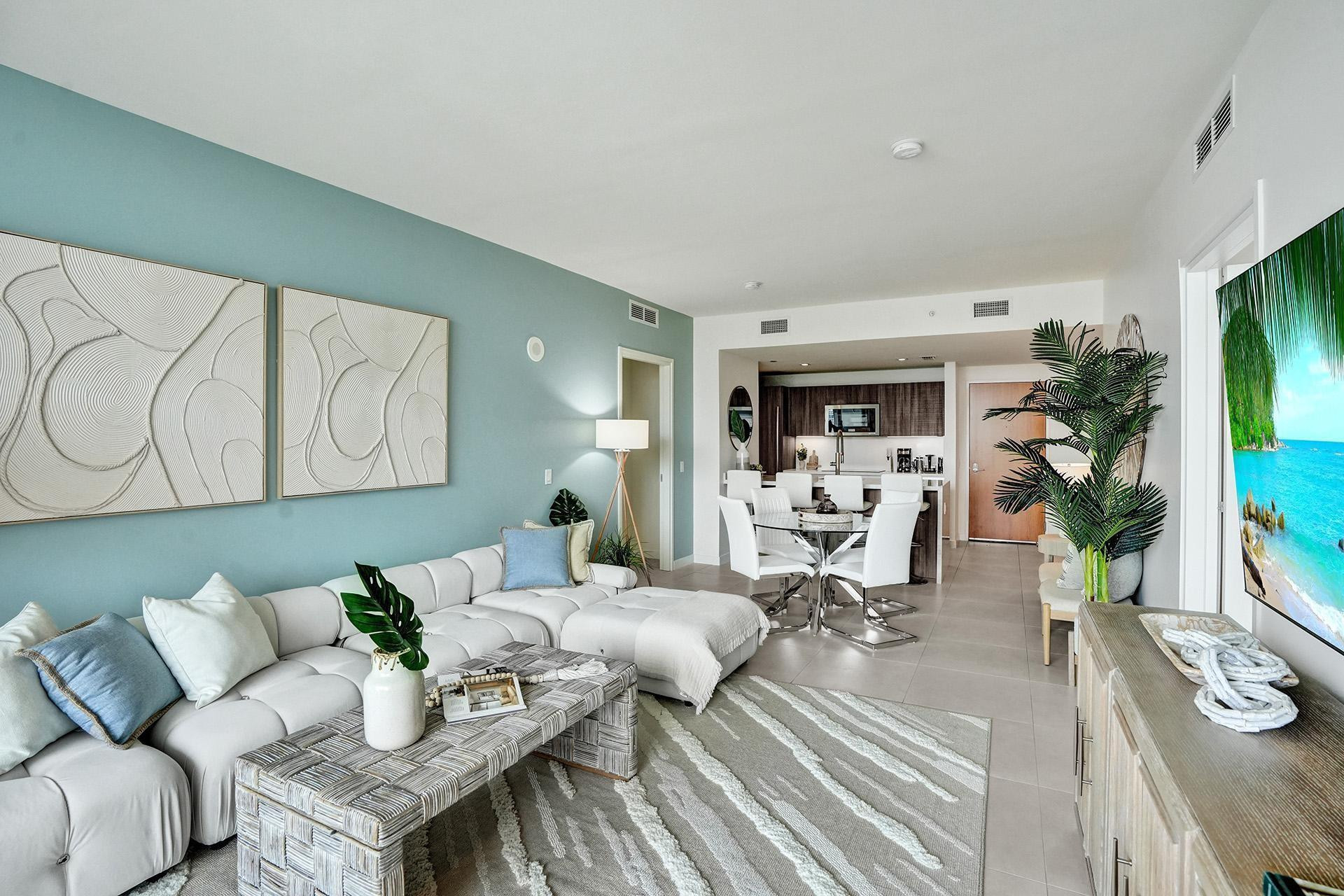 401 N Birch Road 702