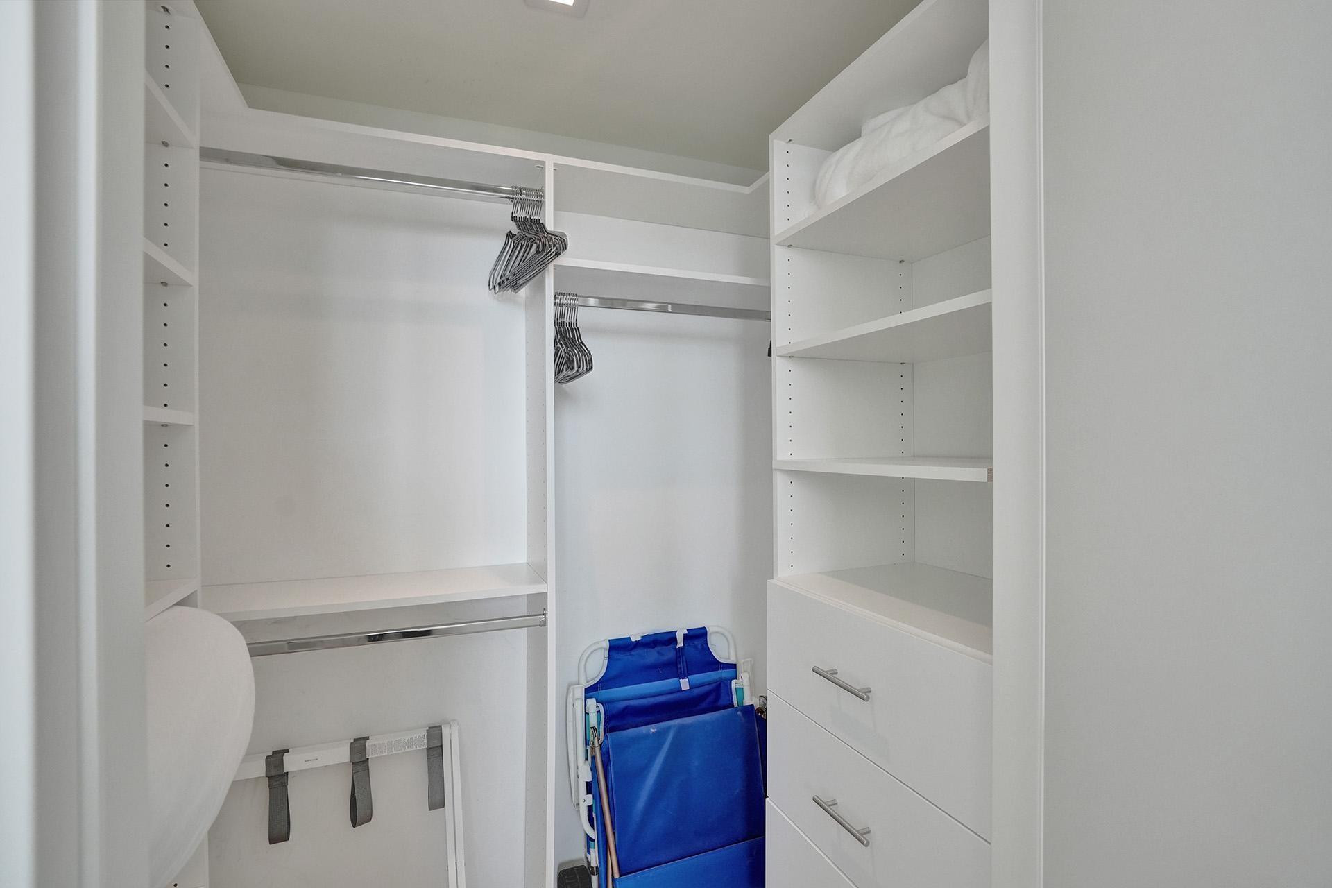 401 N Birch Road 702