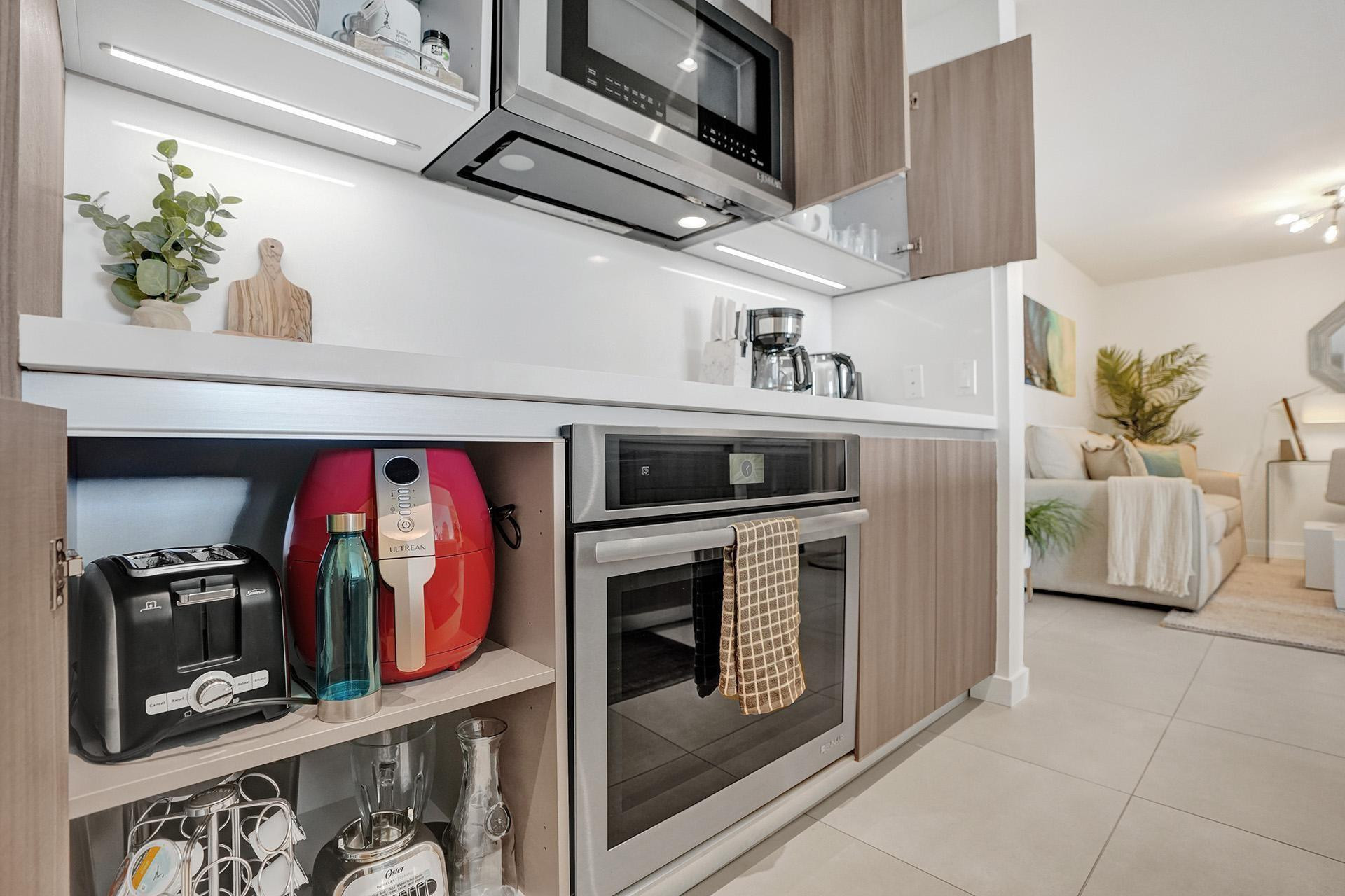 401 N Birch Road 702