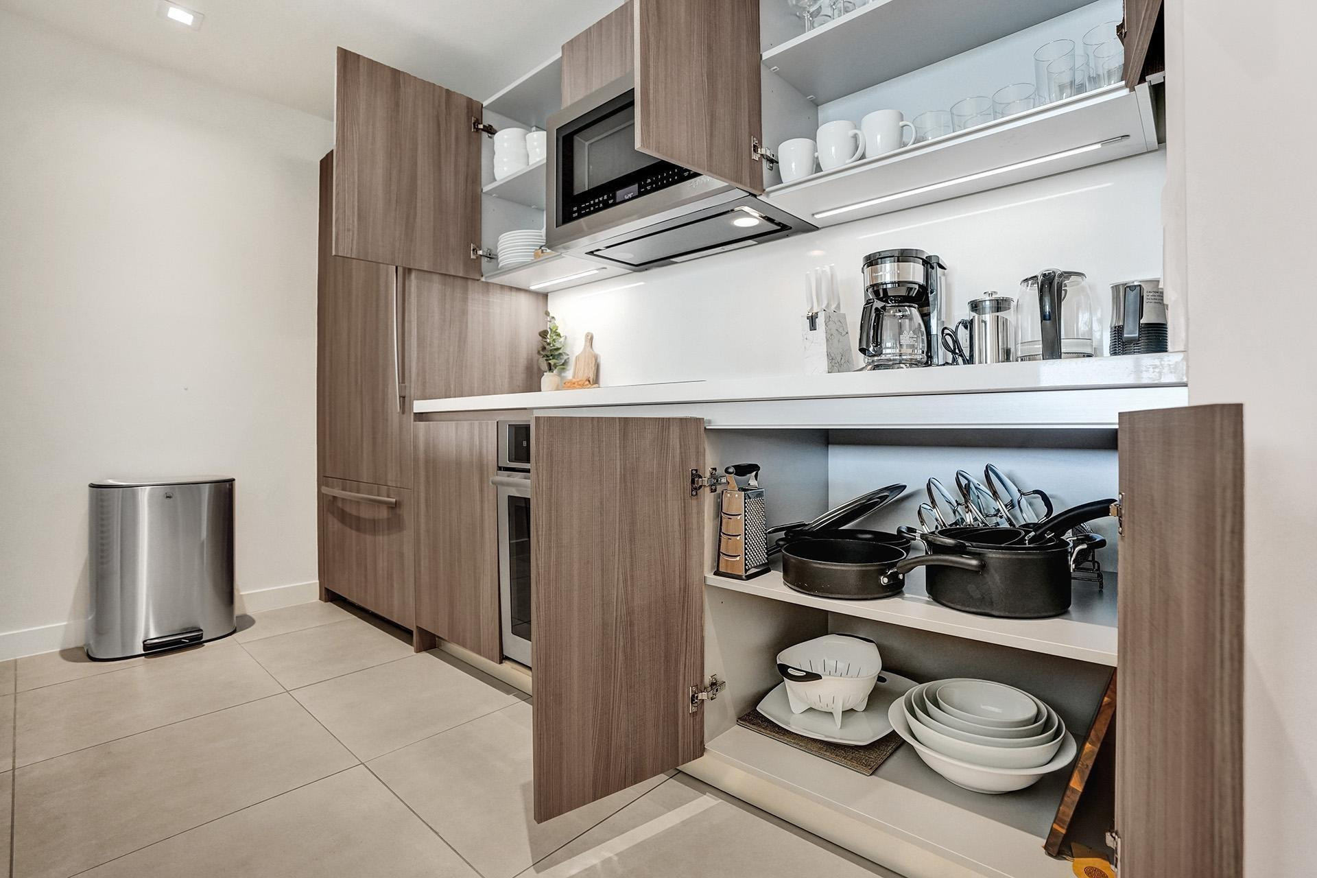 401 N Birch Road 702