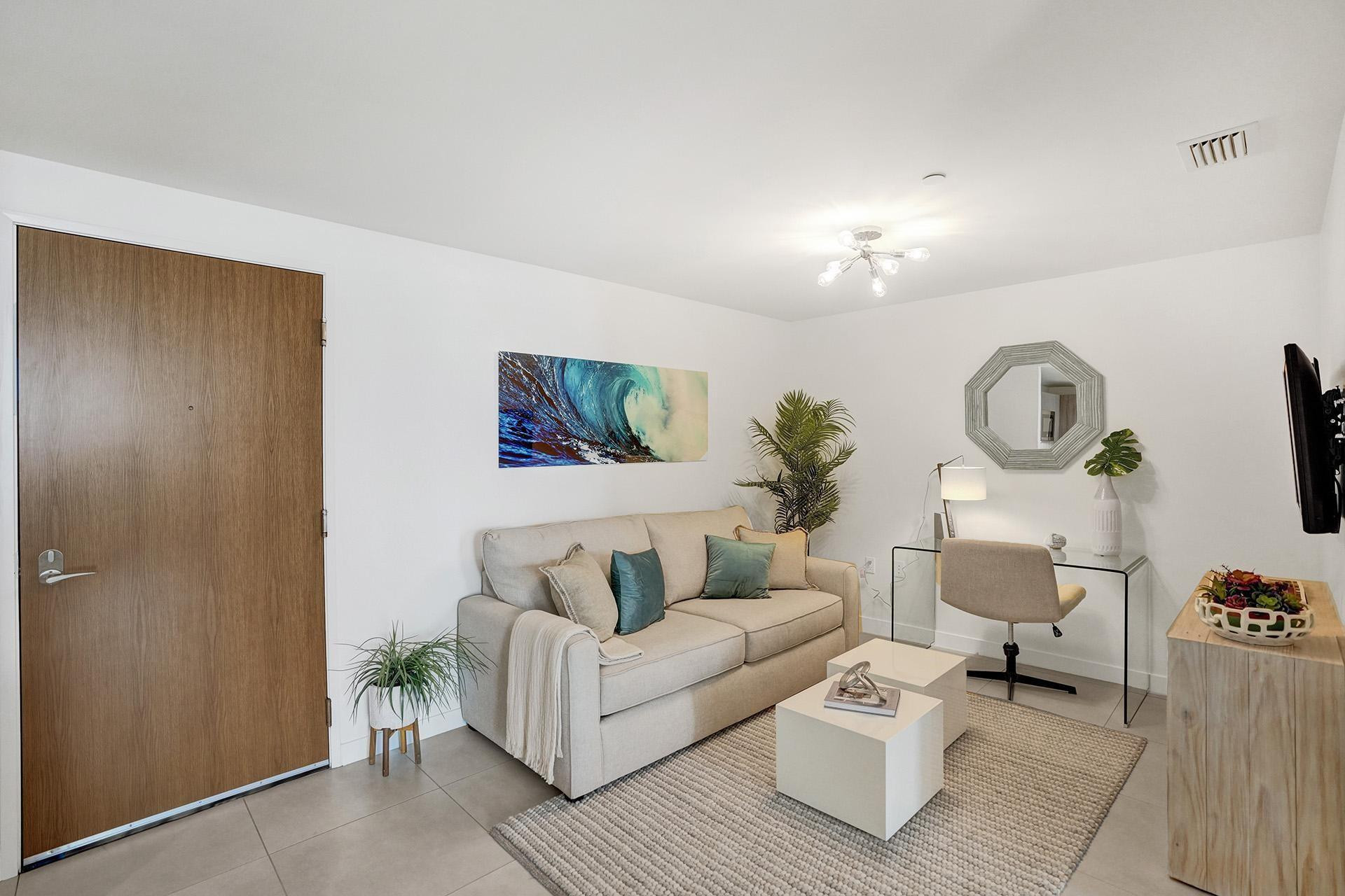 401 N Birch Road 702