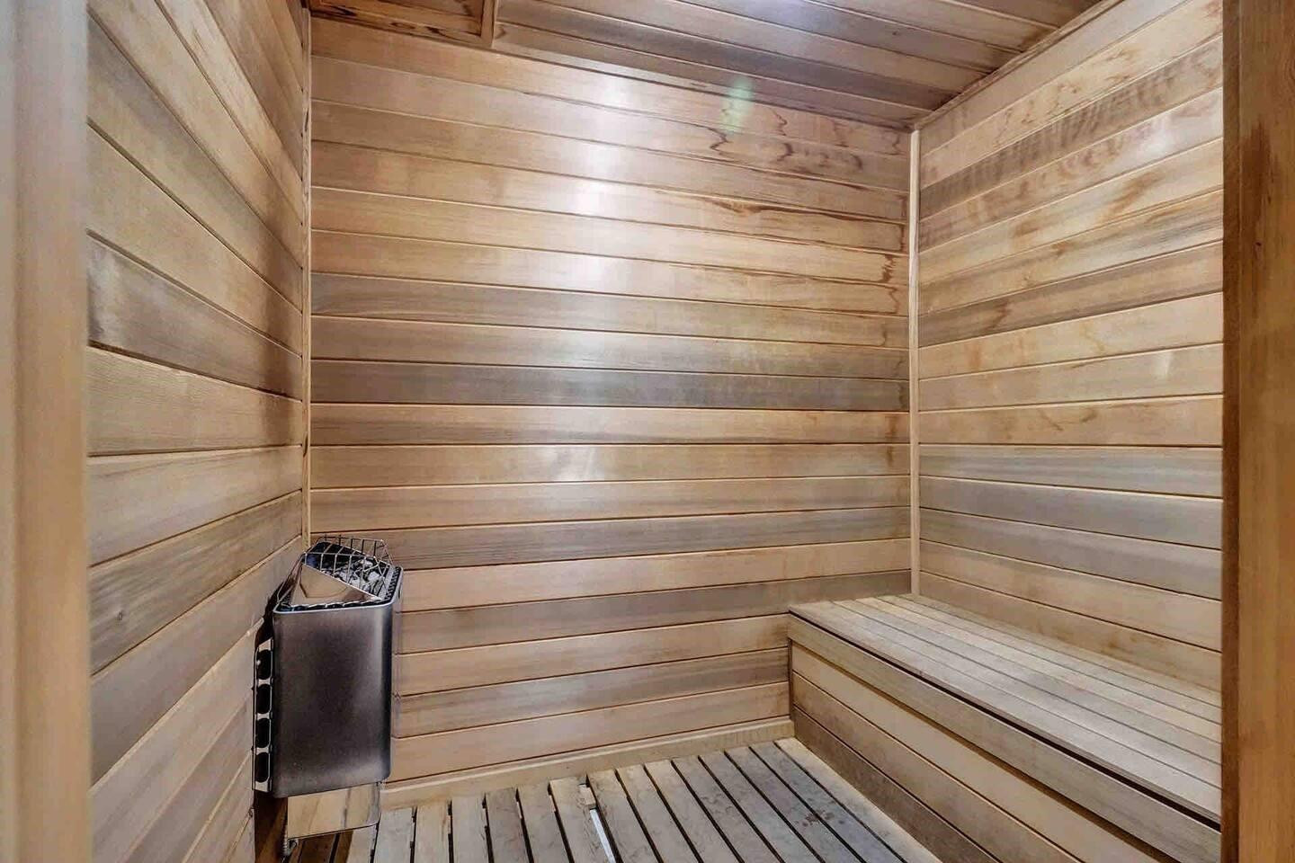 401 N Birch Road 702