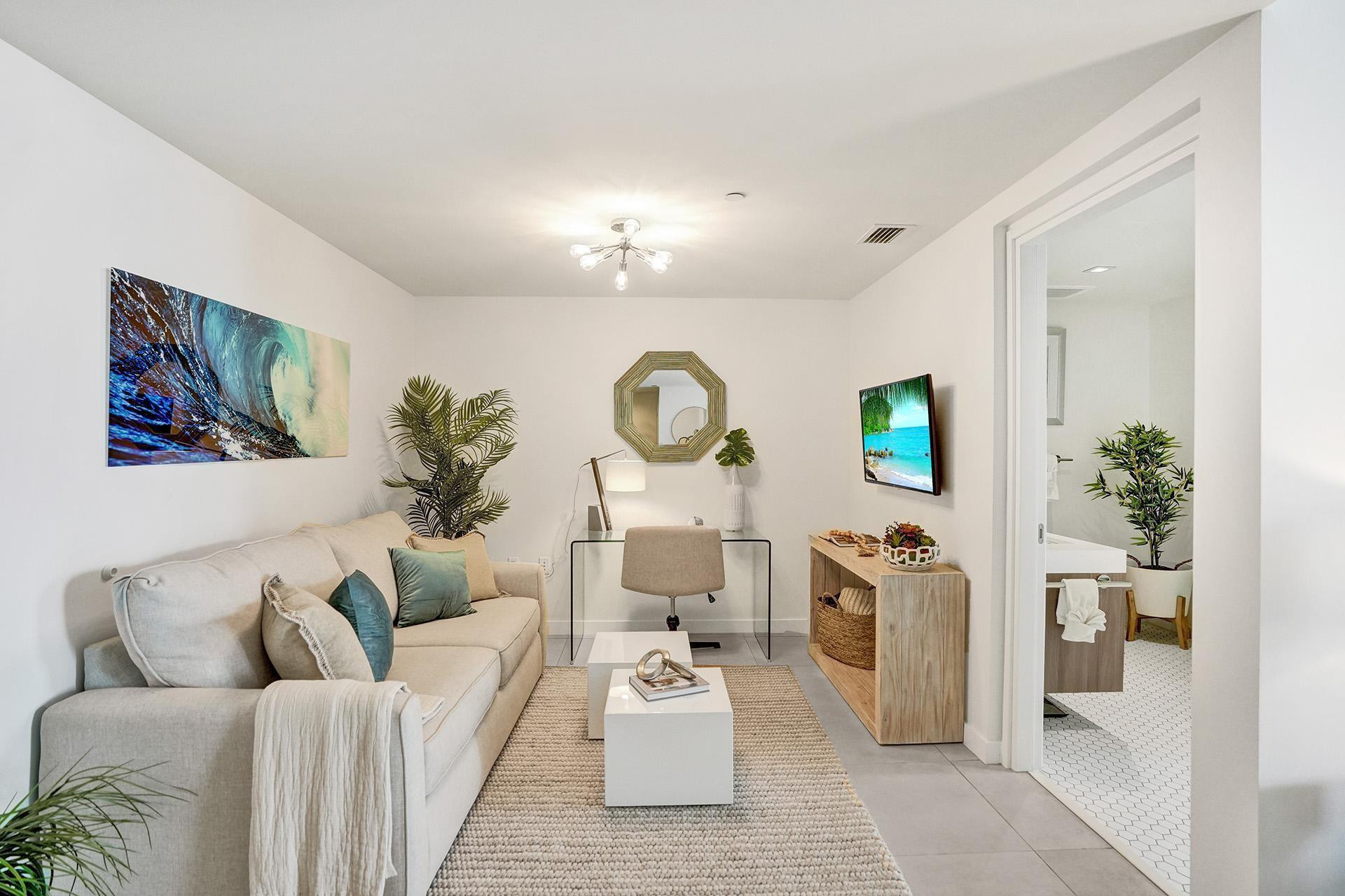 401 N Birch Road 702