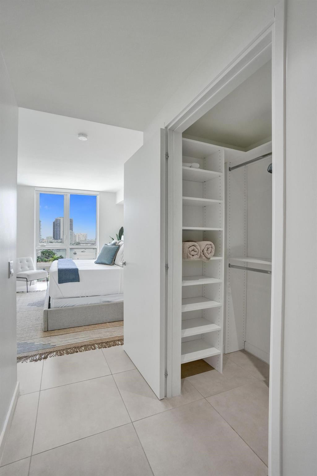 401 N Birch Road 702