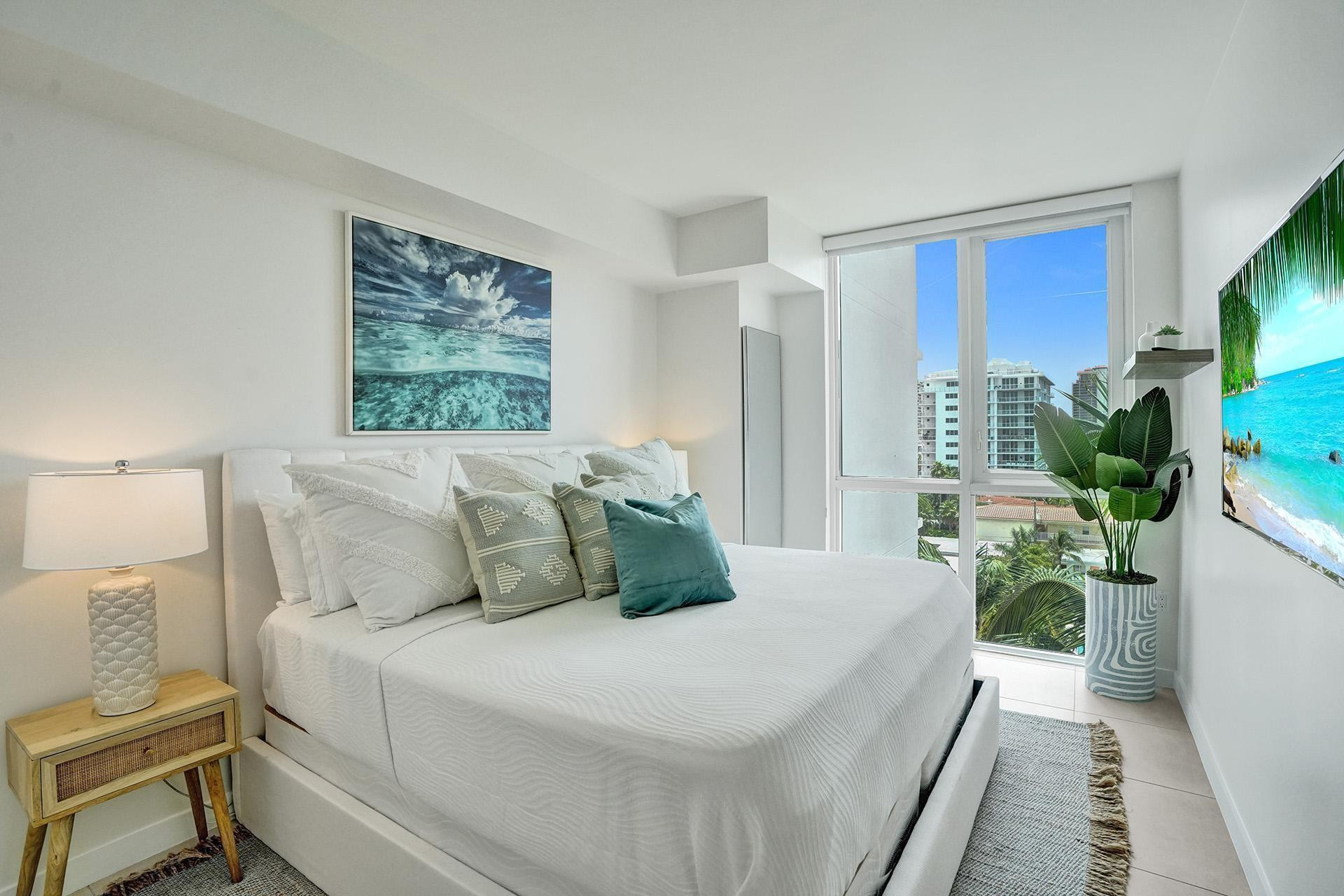 401 N Birch Road 702