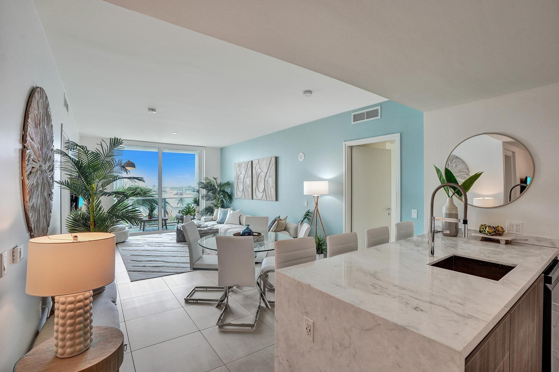 401 N Birch Road 702