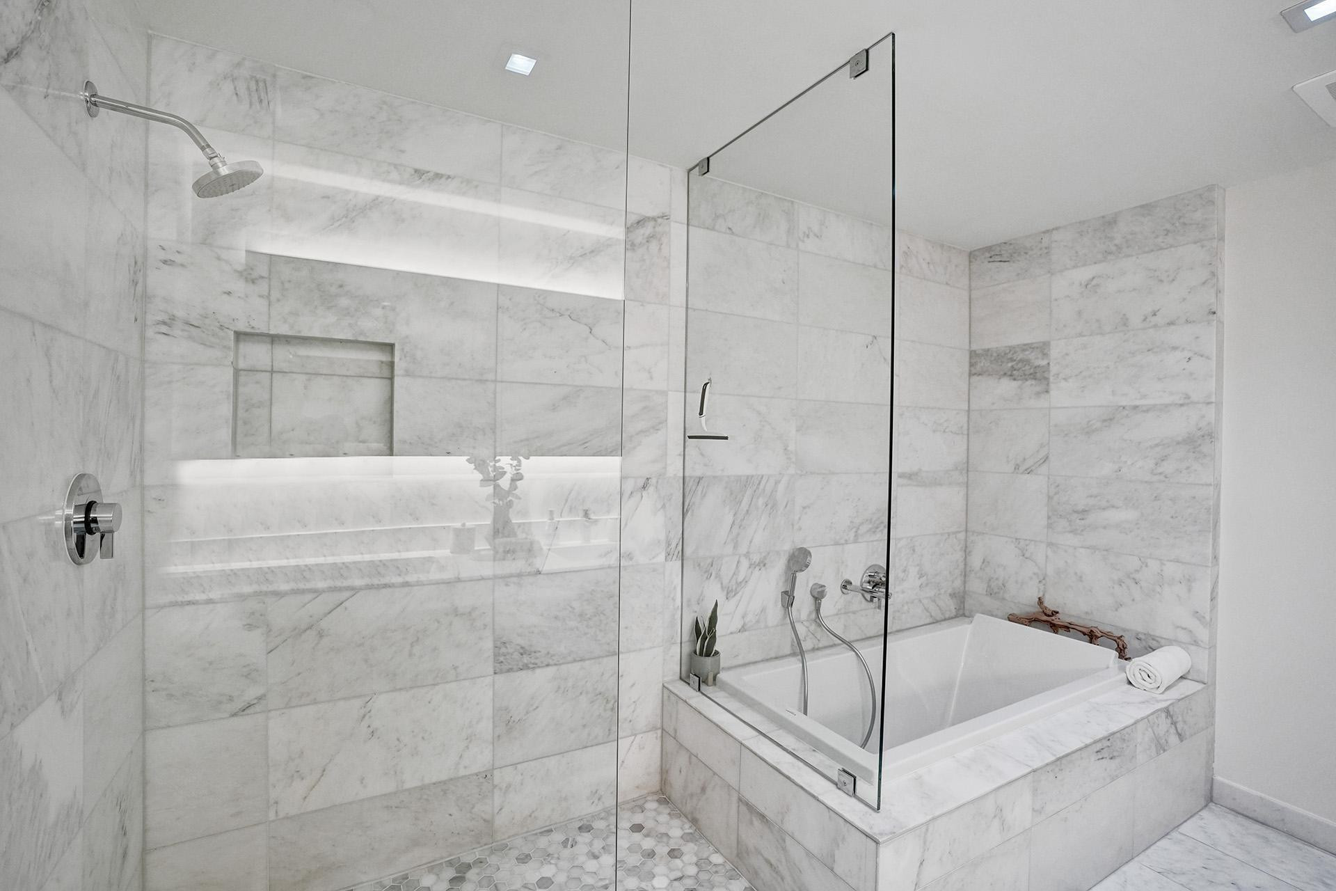 401 N Birch Road 702