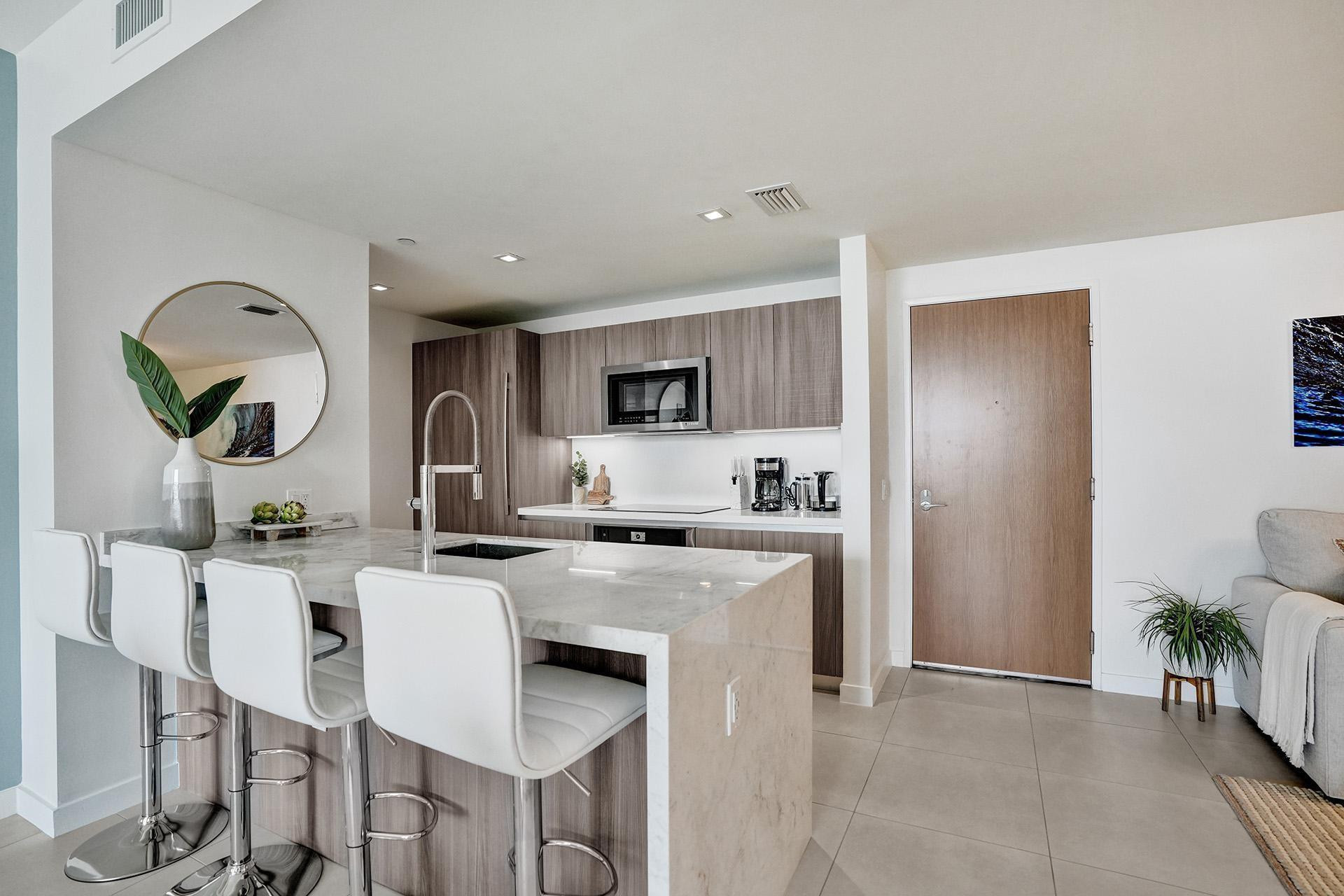 401 N Birch Road 702