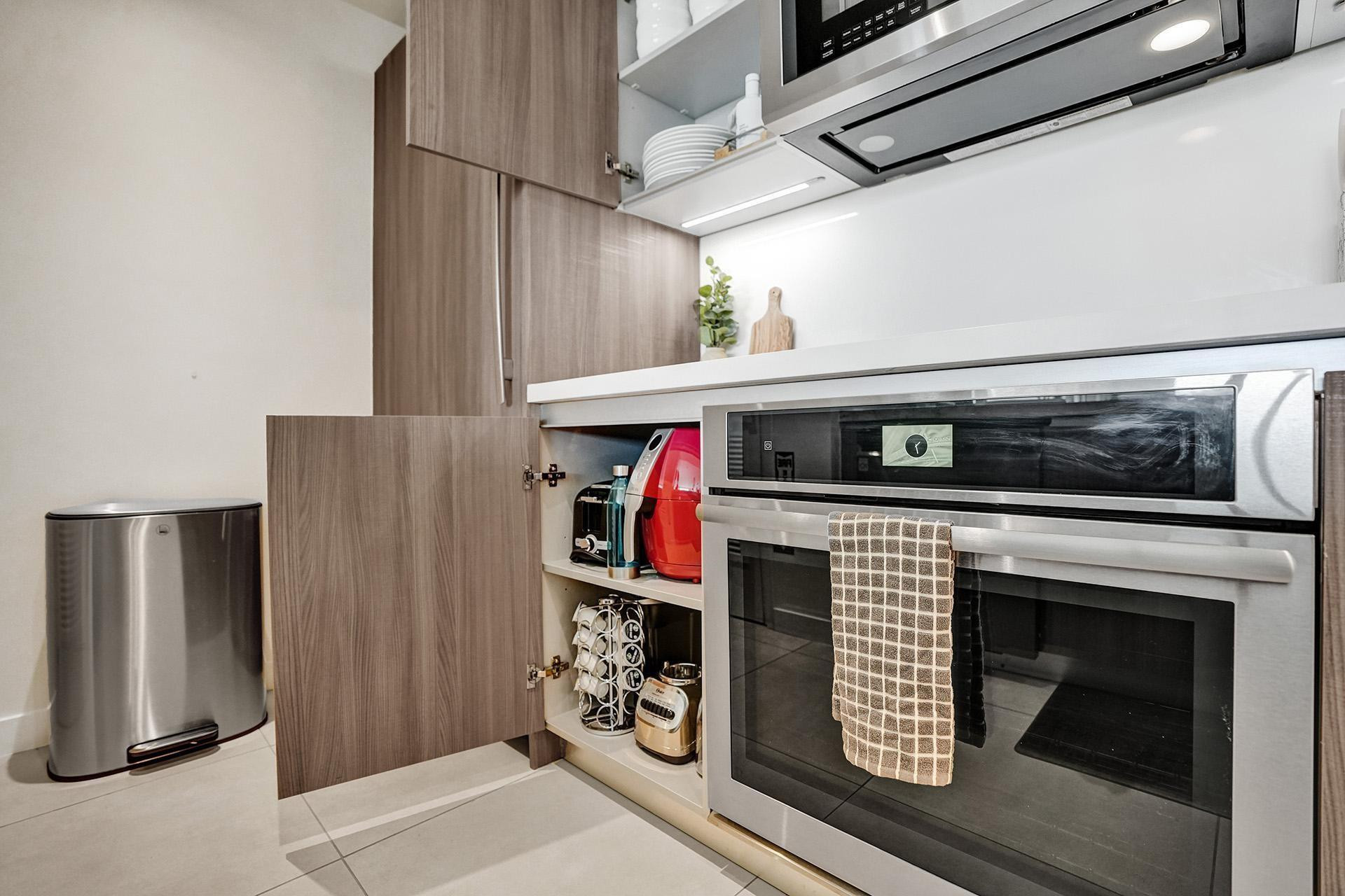 401 N Birch Road 702