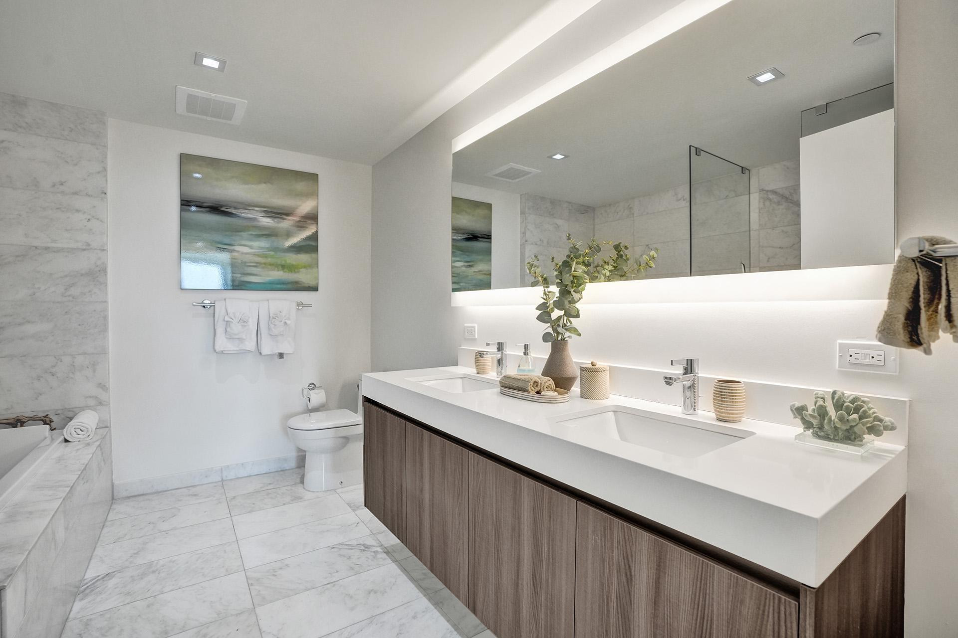 401 N Birch Road 702