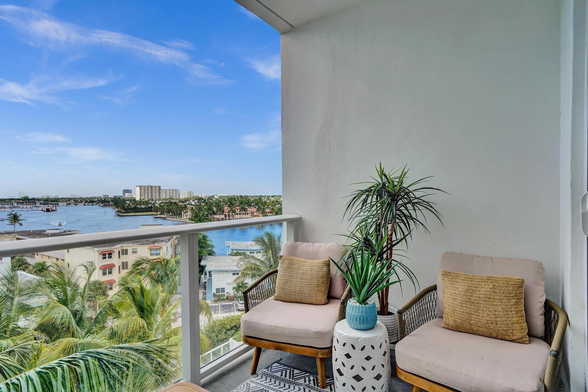 401 N Birch Road 702