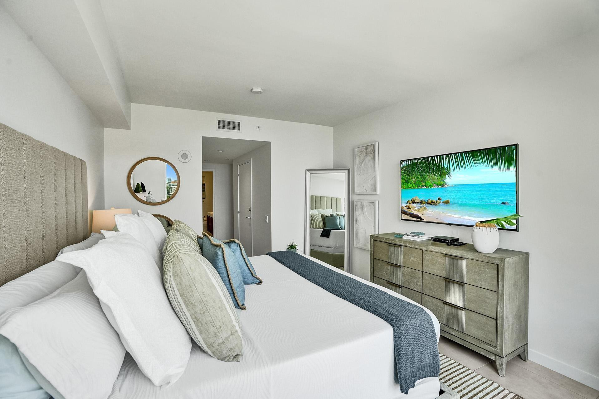 401 N Birch Road 702