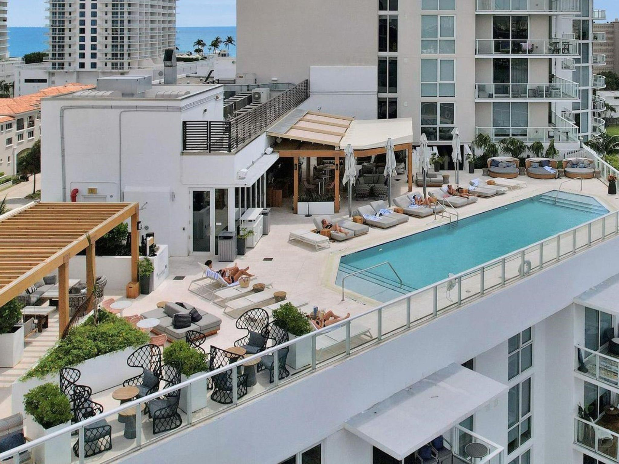 401 N Birch Road 702