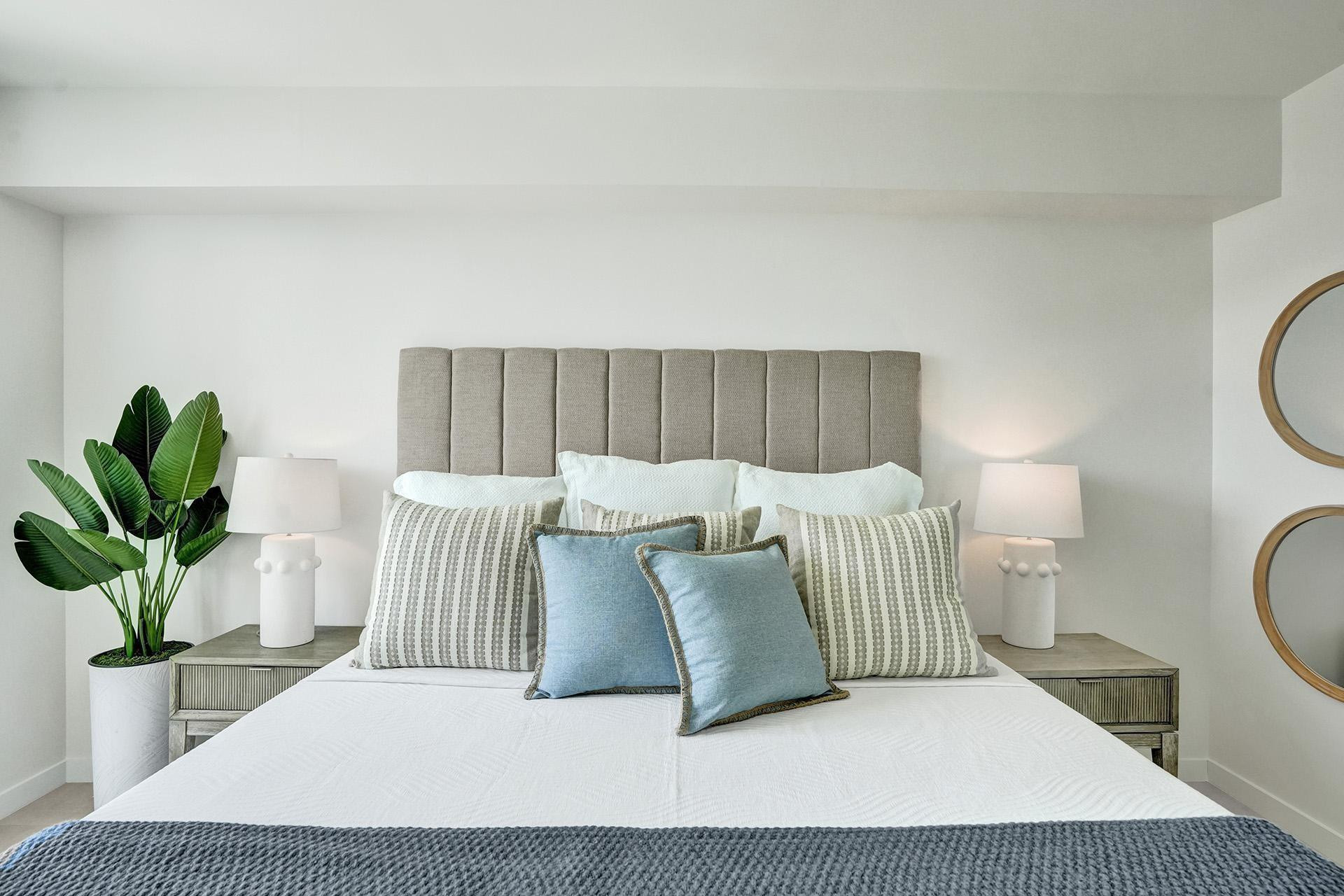 401 N Birch Road 702