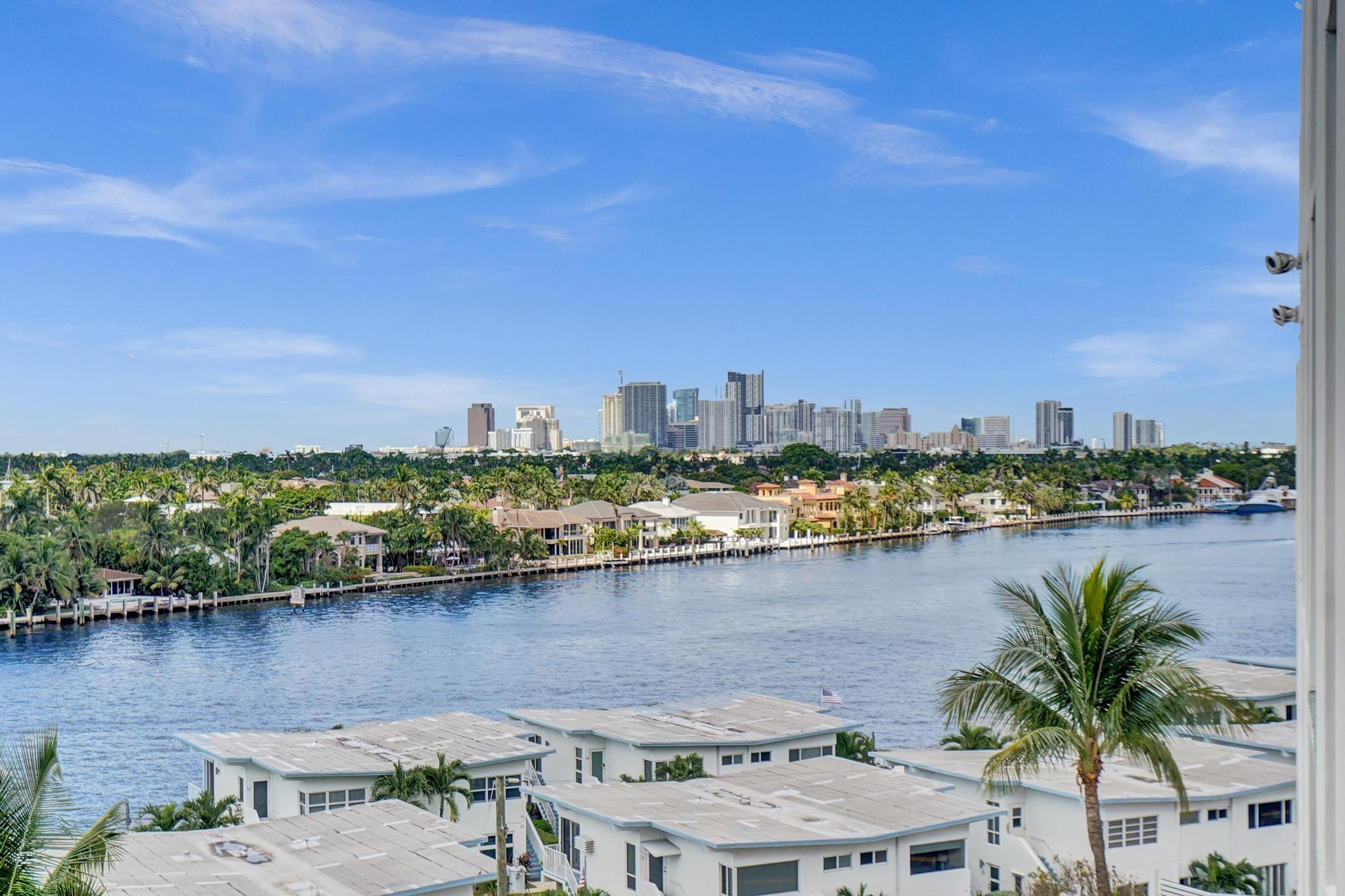 401 N Birch Road 702