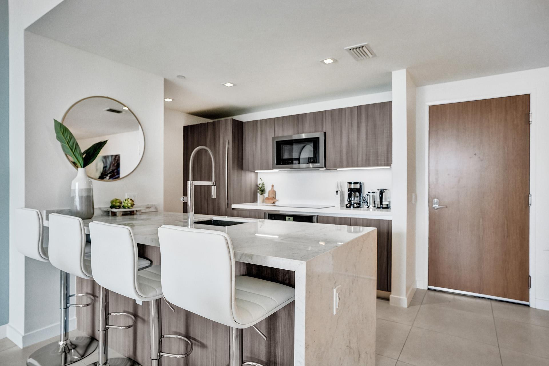 401 N Birch Road 702