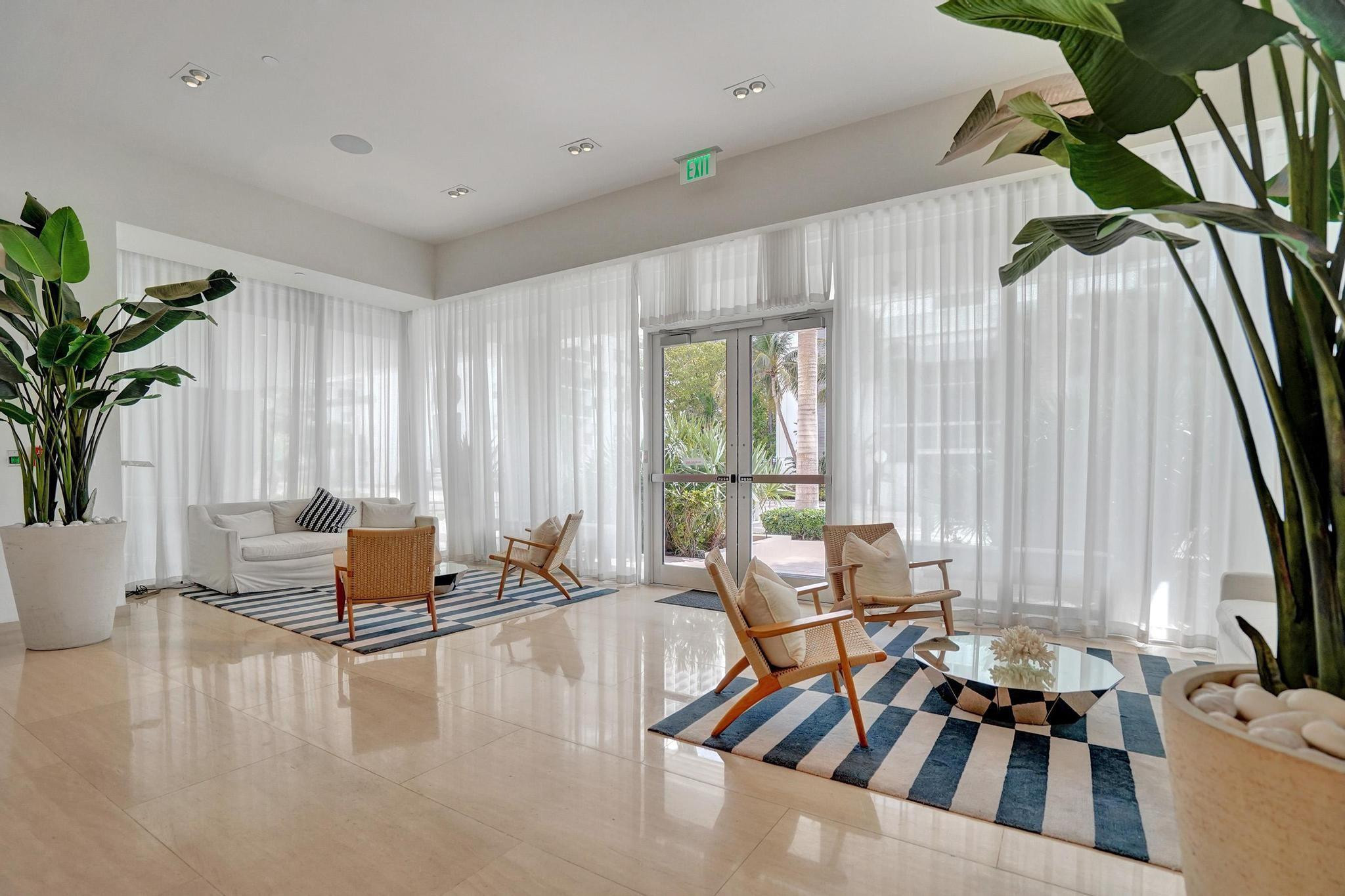 401 N Birch Road 702