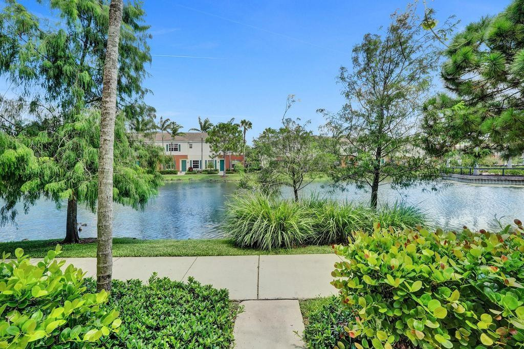 184 SW 6th Court 184