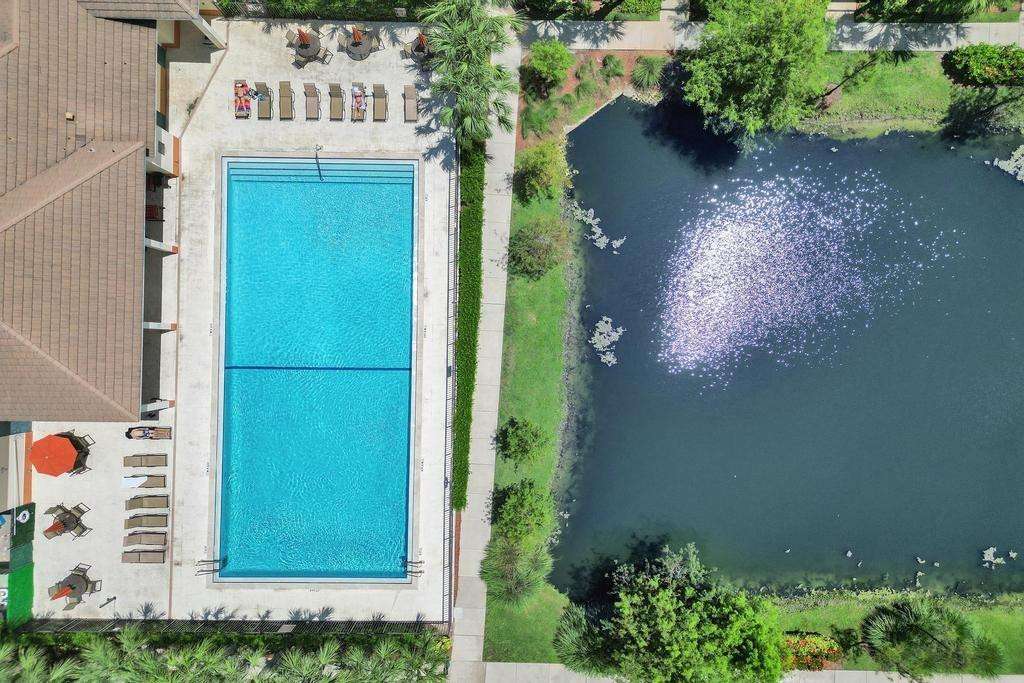 184 SW 6th Court 184