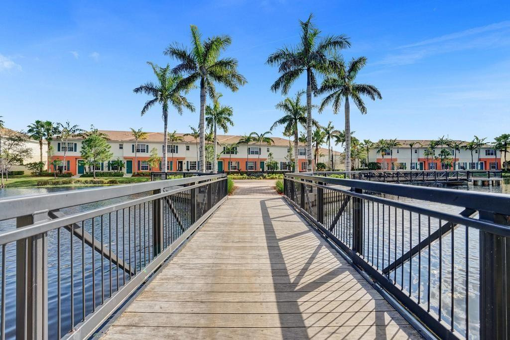 184 SW 6th Court 184