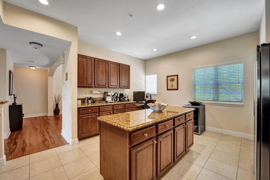 184 SW 6th Court 184