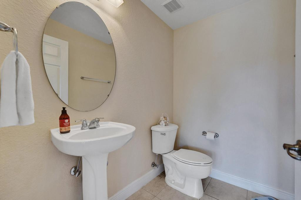 184 SW 6th Court 184