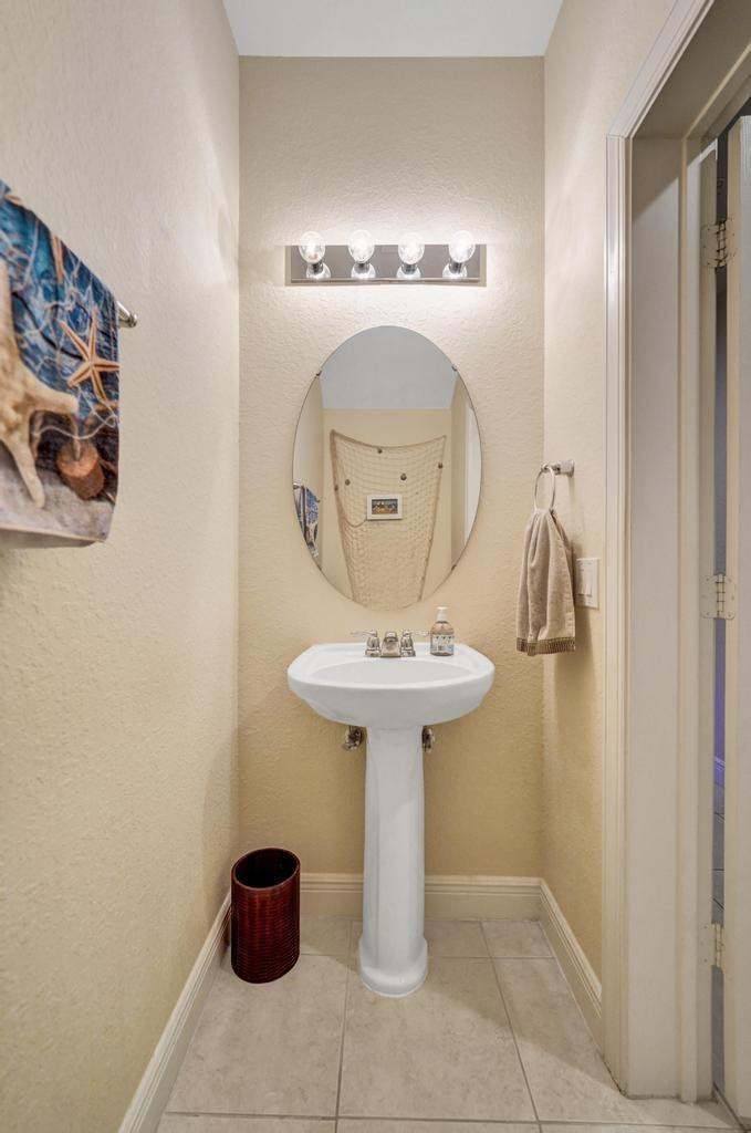 184 SW 6th Court 184