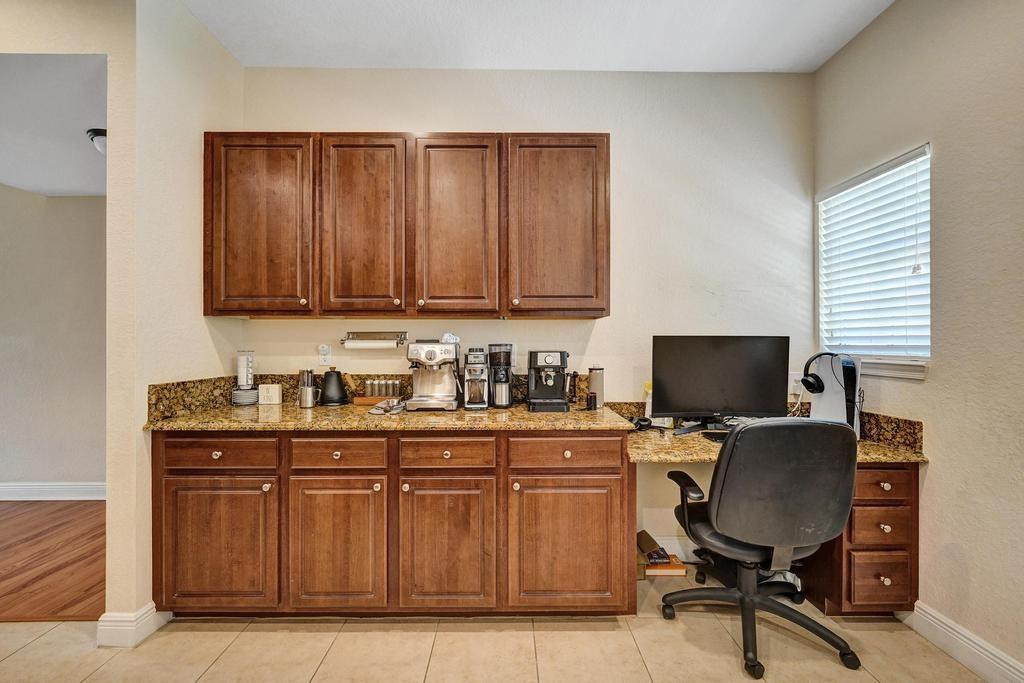 184 SW 6th Court 184