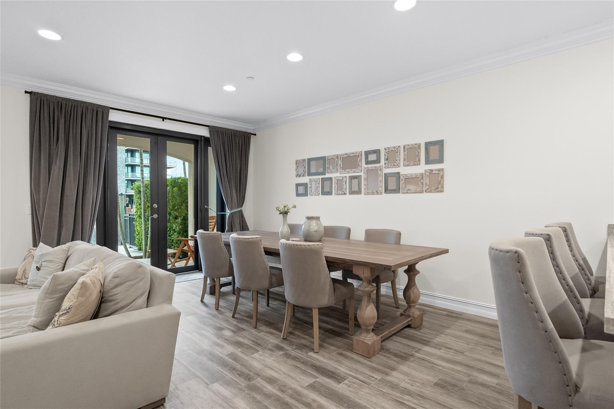 105 Isle Of Venice Drive 105