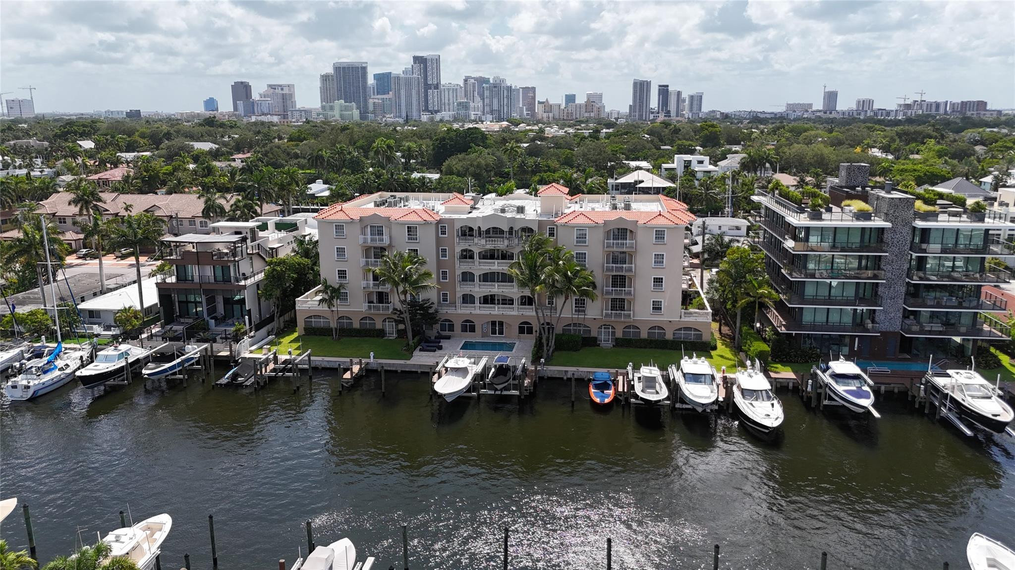 105 Isle Of Venice Drive 105
