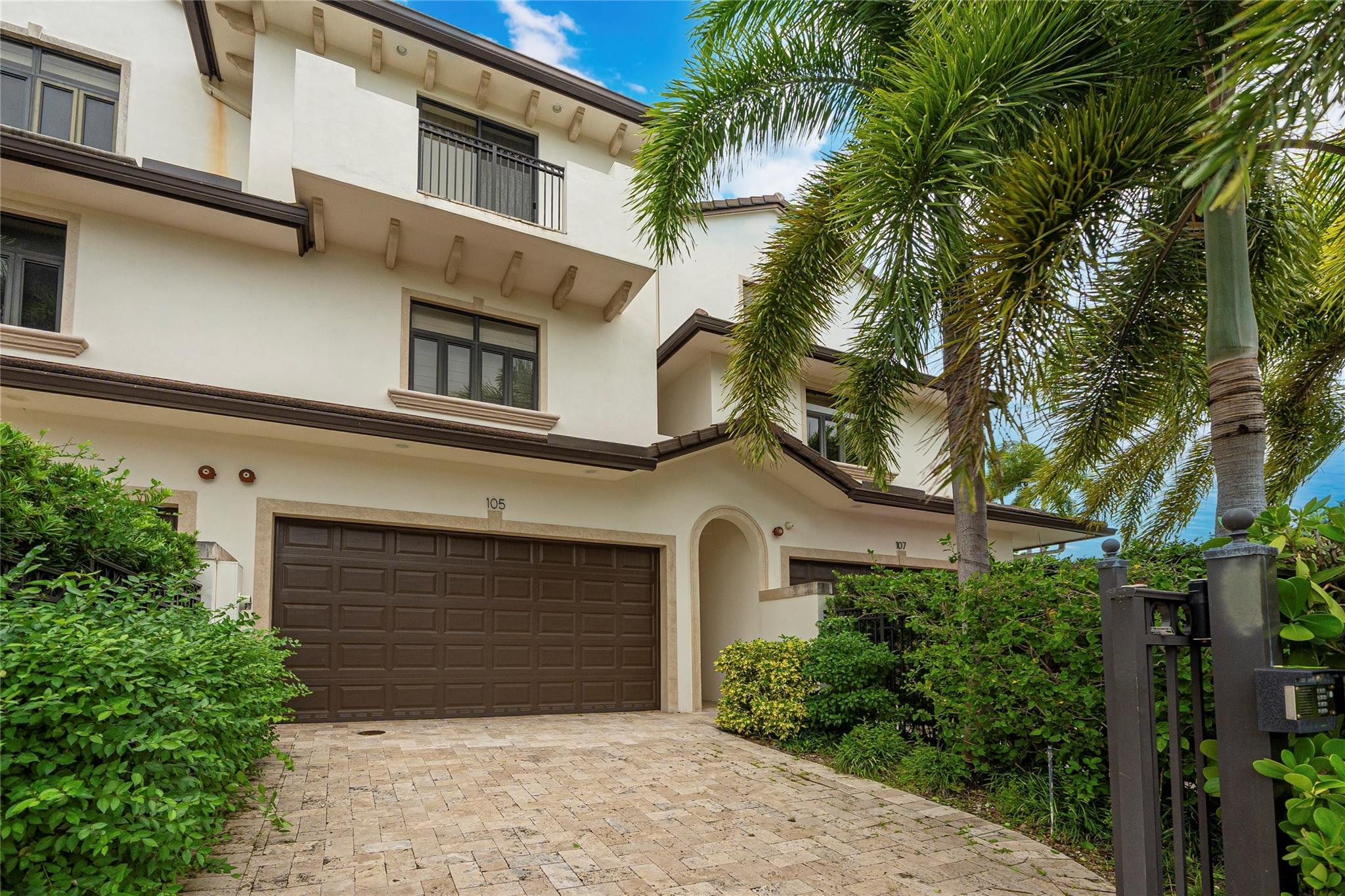 105 Isle Of Venice Drive 105